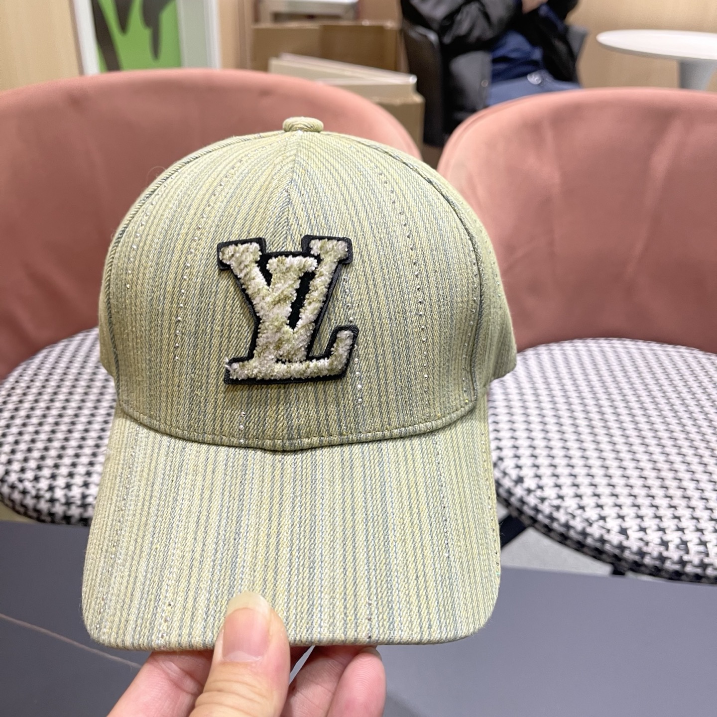 🧢LV路易威登棒球帽，非常经典的经典，流行的复古美，四季可用，出门必备，非常显脸小