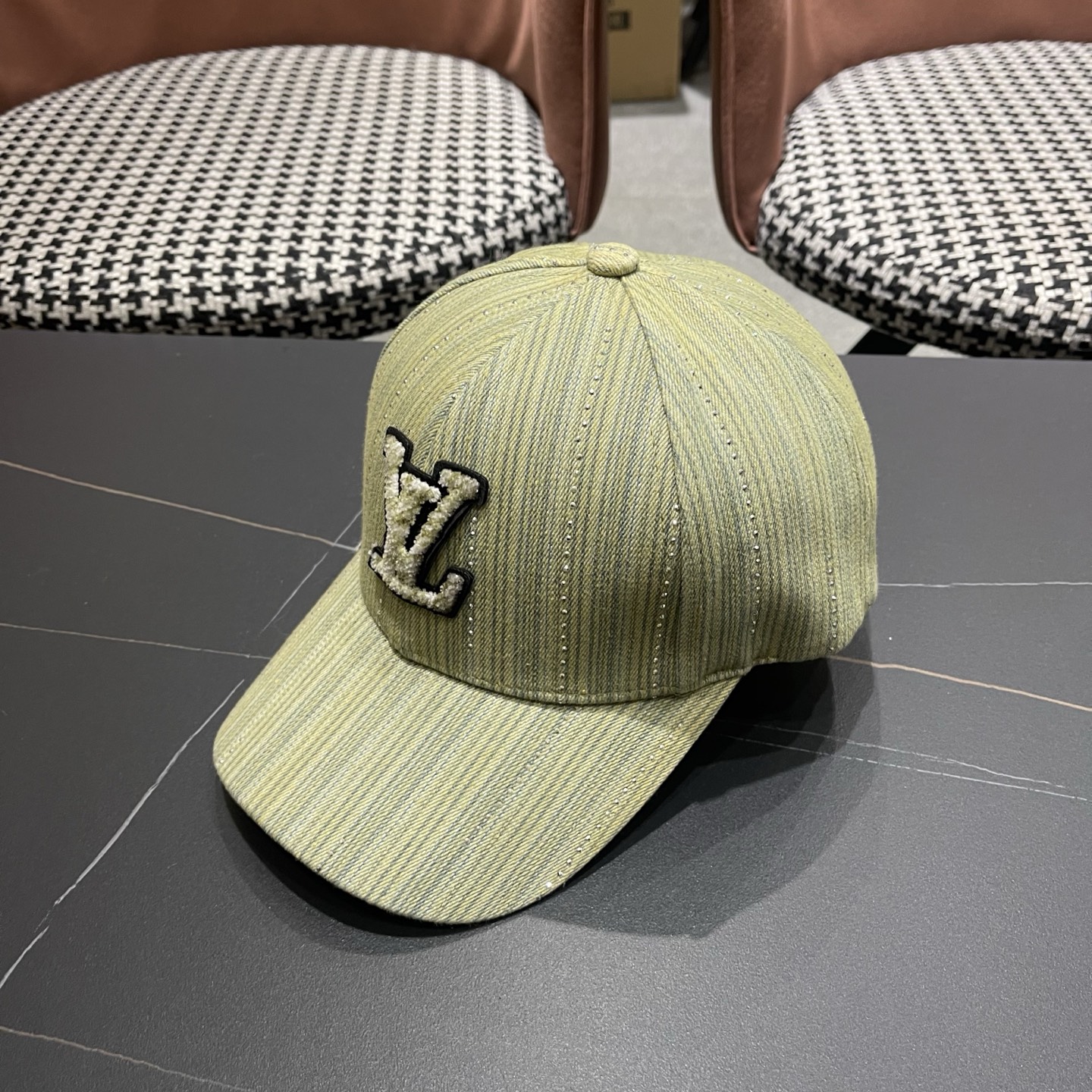 🧢LV路易威登棒球帽，非常经典的经典，流行的复古美，四季可用，出门必备，非常显脸小