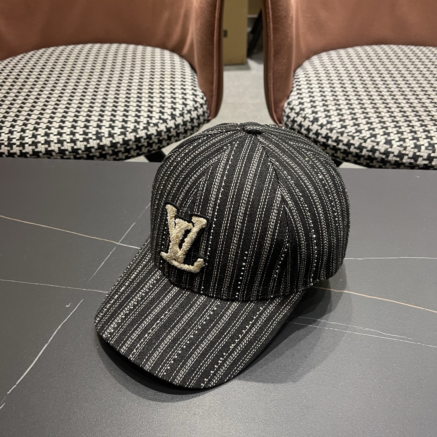 🧢LV路易威登棒球帽，非常经典的经典，流行的复古美，四季可用，出门必备，非常显脸小