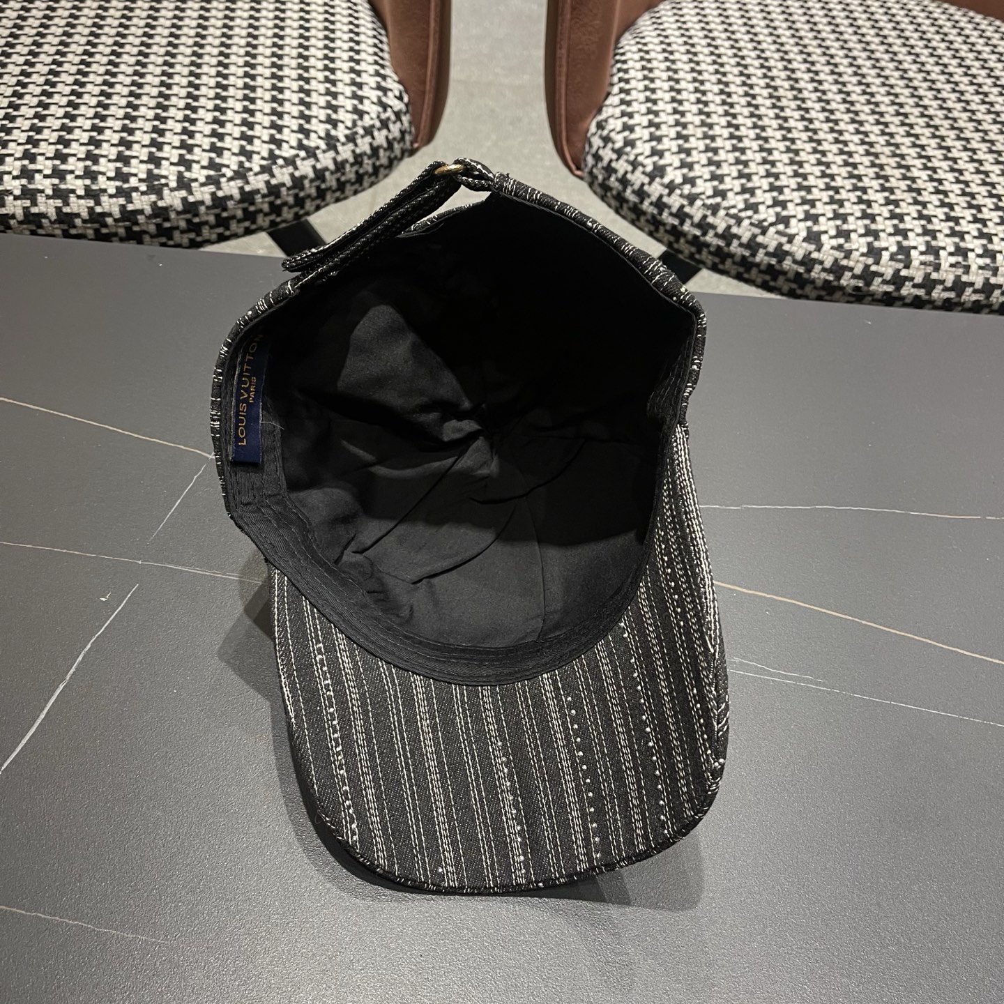 🧢LV路易威登棒球帽，非常经典的经典，流行的复古美，四季可用，出门必备，非常显脸小