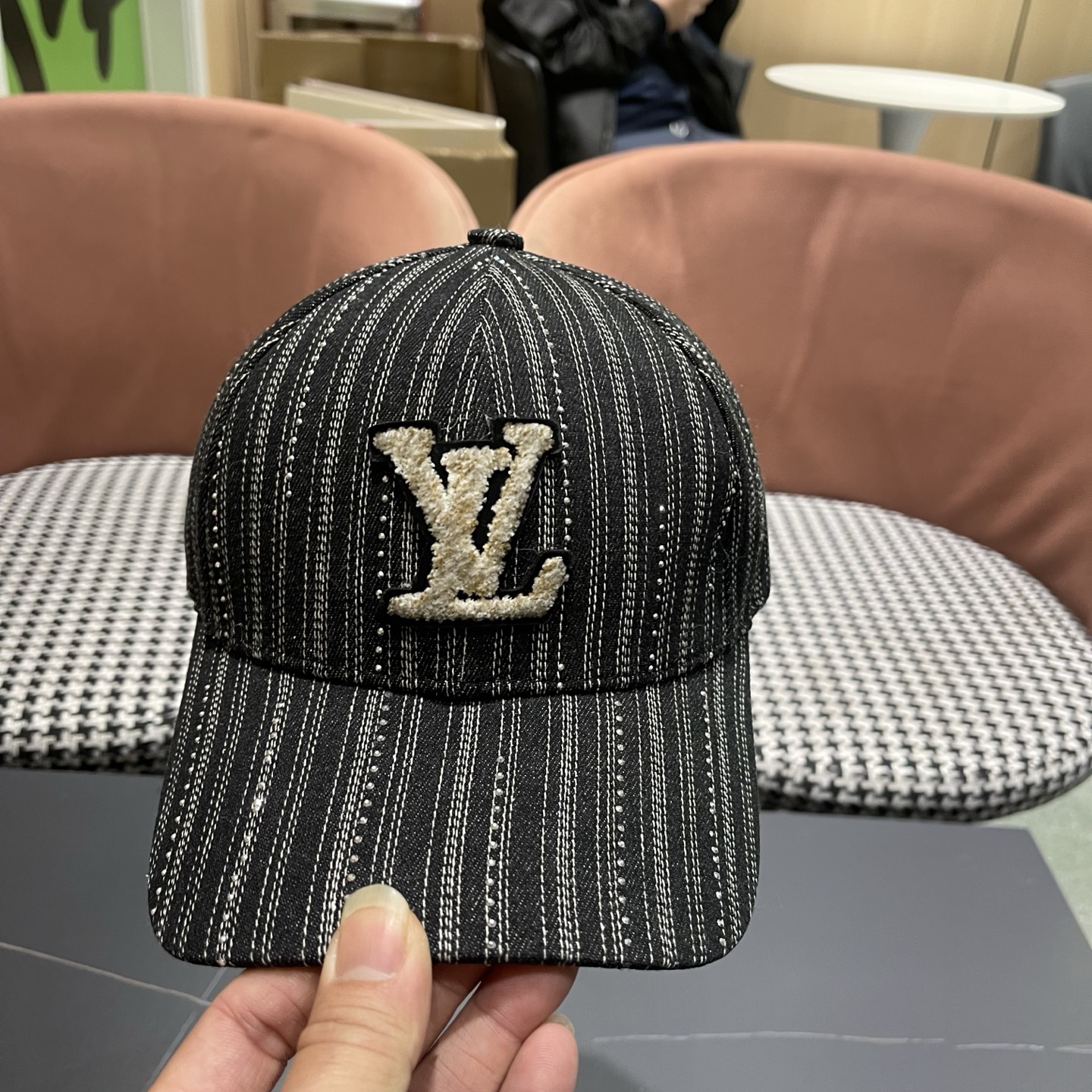 🧢LV路易威登棒球帽，非常经典的经典，流行的复古美，四季可用，出门必备，非常显脸小