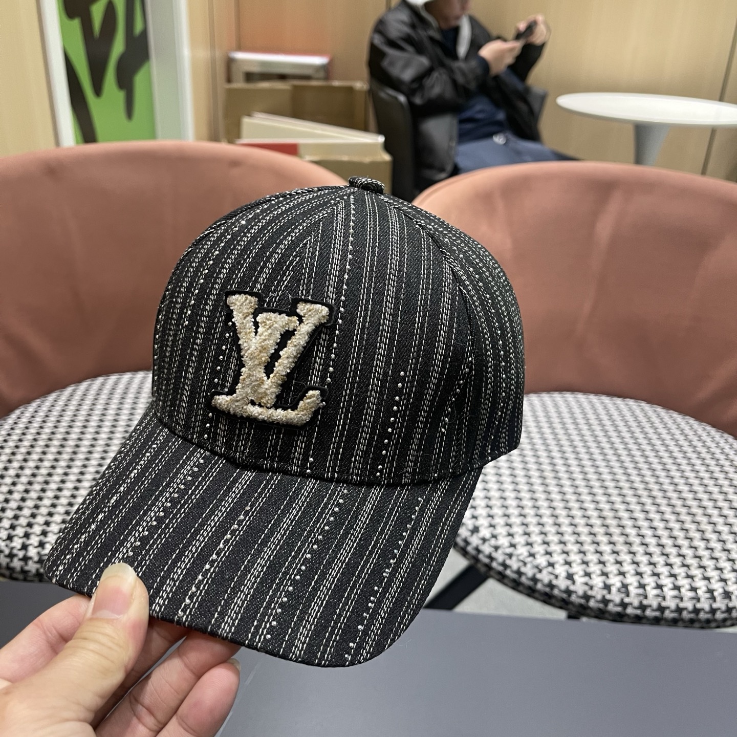 🧢LV路易威登棒球帽，非常经典的经典，流行的复古美，四季可用，出门必备，非常显脸小