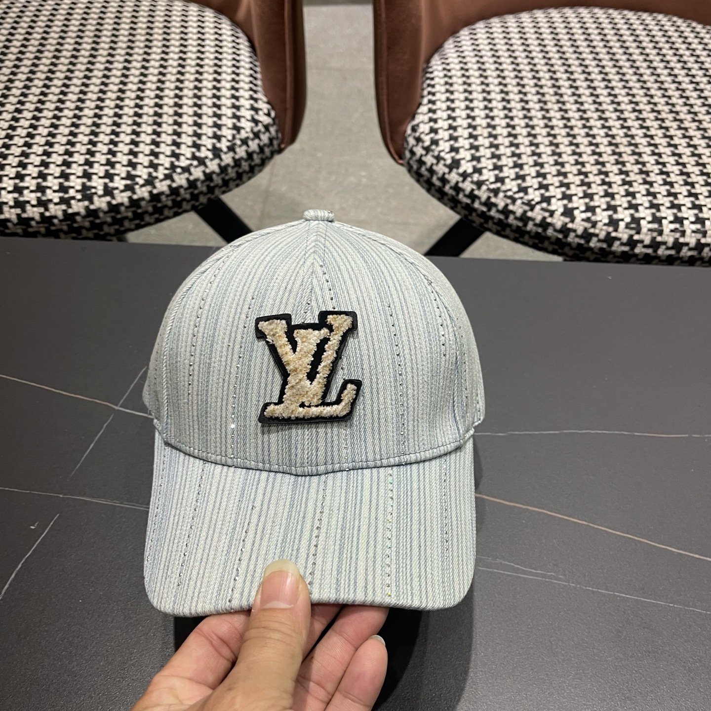 🧢LV路易威登棒球帽，非常经典的经典，流行的复古美，四季可用，出门必备，非常显脸小