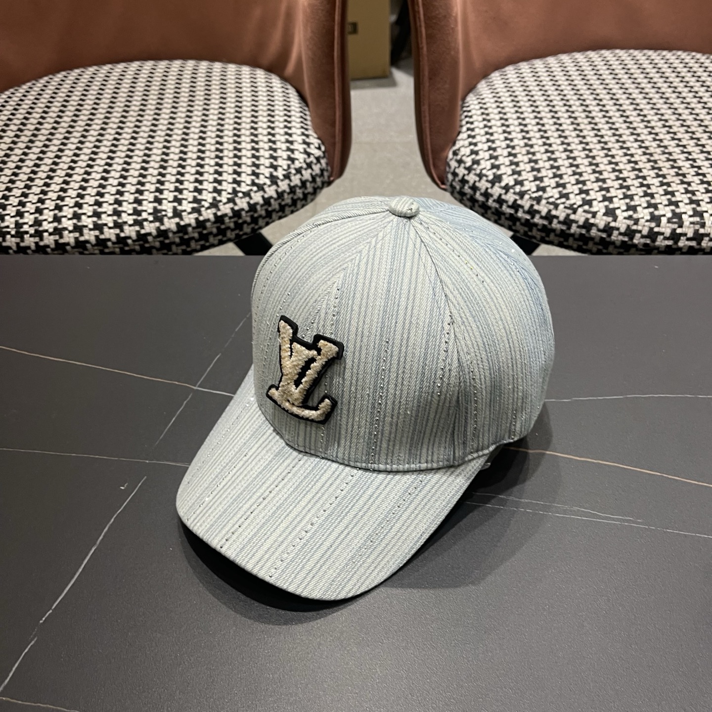 🧢LV路易威登棒球帽，非常经典的经典，流行的复古美，四季可用，出门必备，非常显脸小