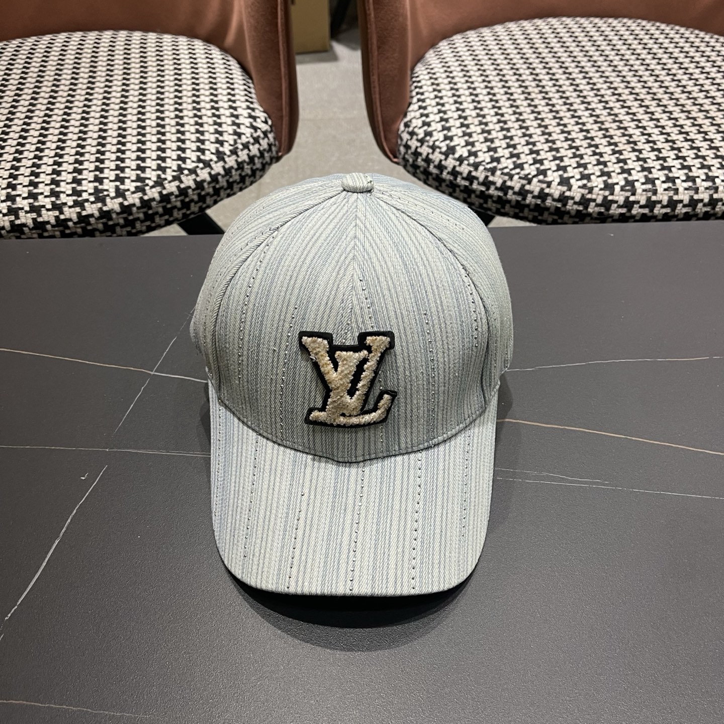 🧢LV路易威登棒球帽，非常经典的经典，流行的复古美，四季可用，出门必备，非常显脸小