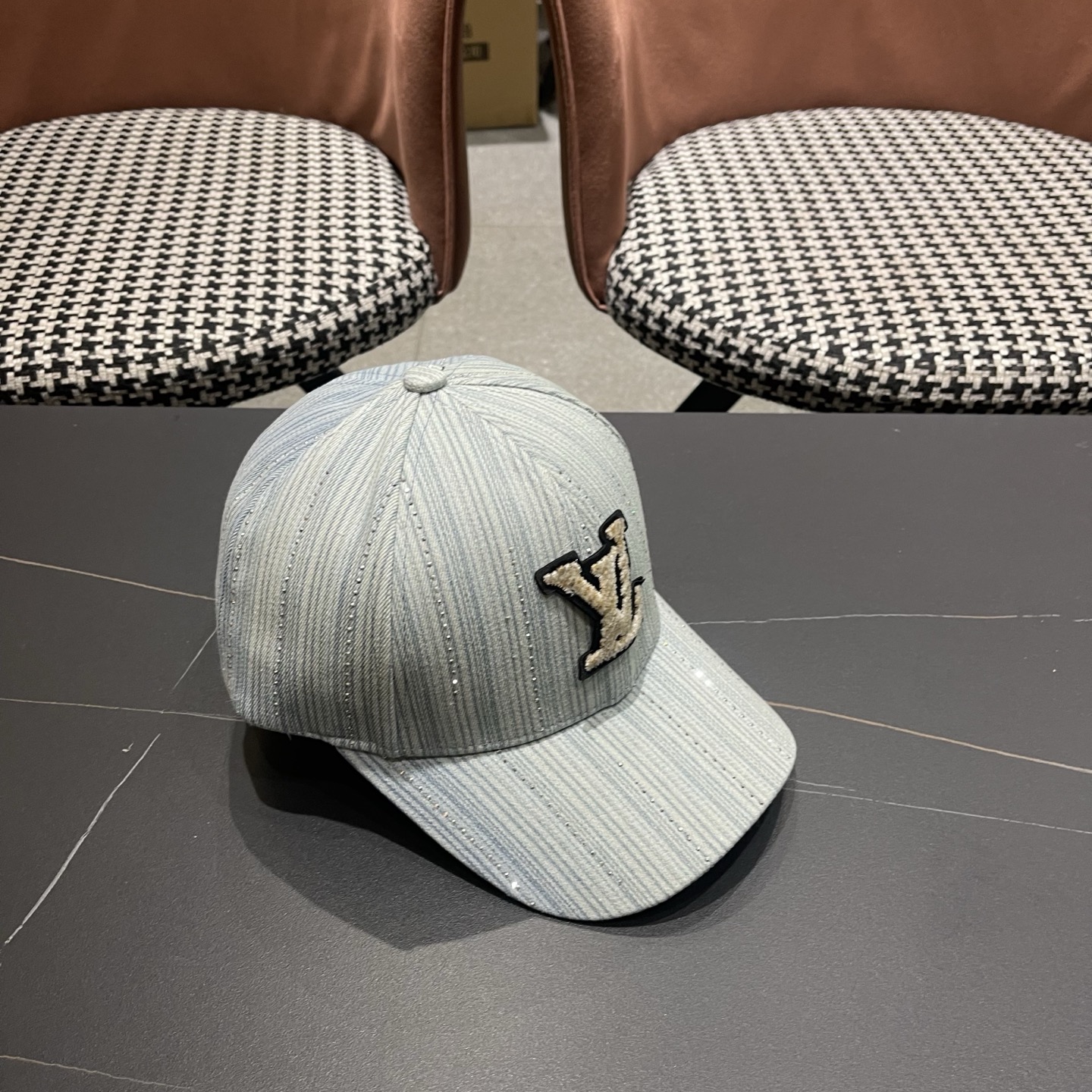 🧢LV路易威登棒球帽，非常经典的经典，流行的复古美，四季可用，出门必备，非常显脸小