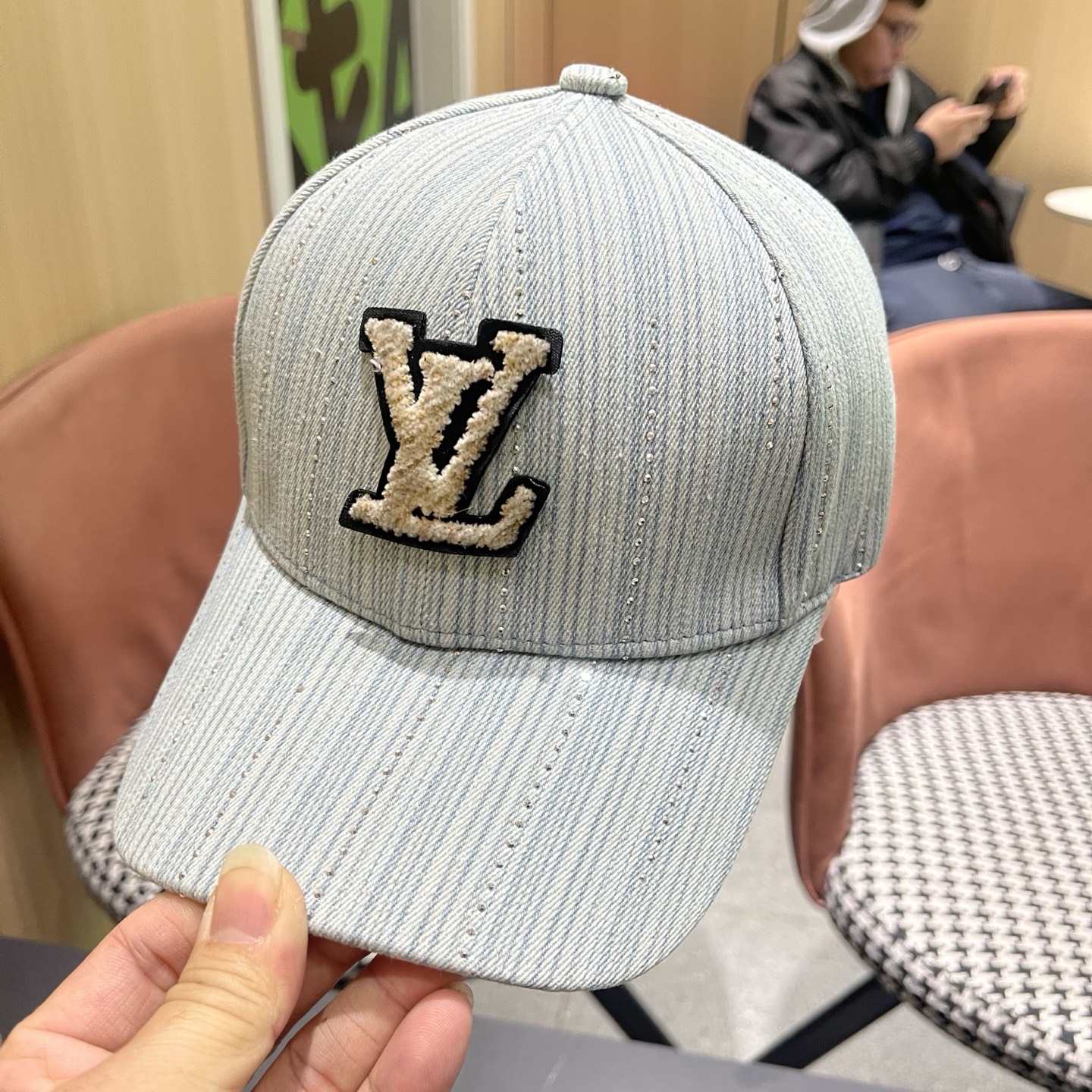 🧢LV路易威登棒球帽，非常经典的经典，流行的复古美，四季可用，出门必备，非常显脸小