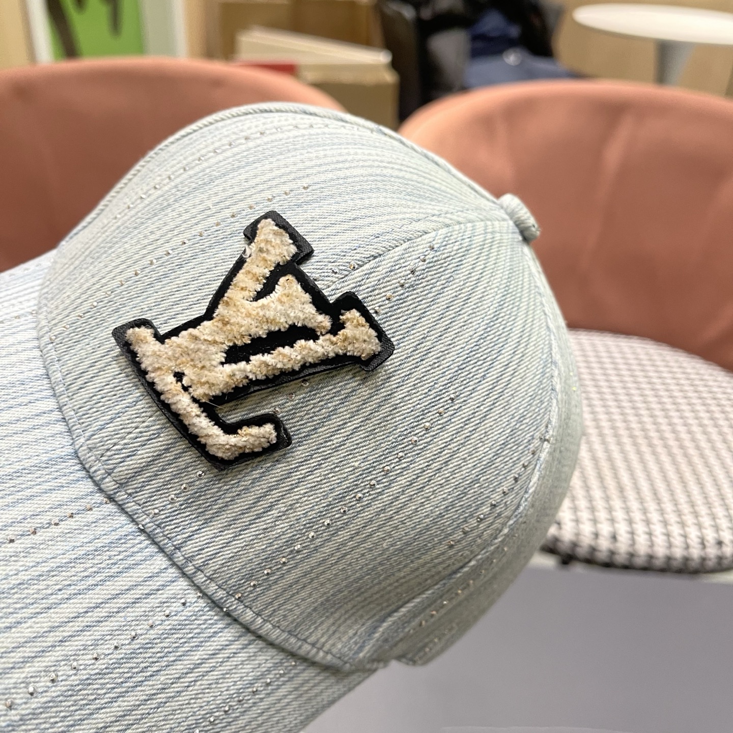 🧢LV路易威登棒球帽，非常经典的经典，流行的复古美，四季可用，出门必备，非常显脸小