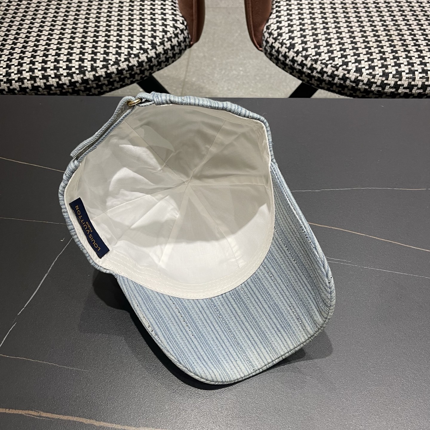 🧢LV路易威登棒球帽，非常经典的经典，流行的复古美，四季可用，出门必备，非常显脸小