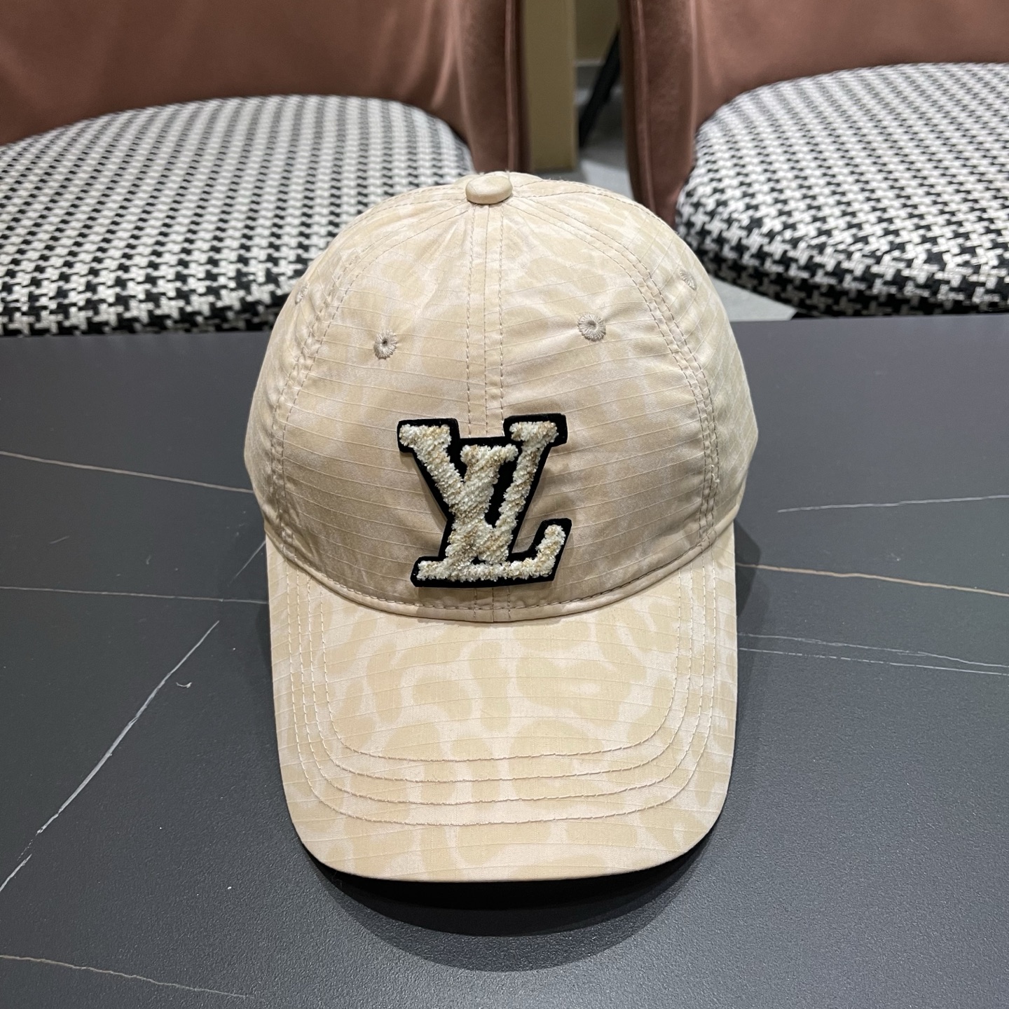 LouiVuittonLV👒新款路易威登棒球帽，简单大方 男女通用遮阳帽，