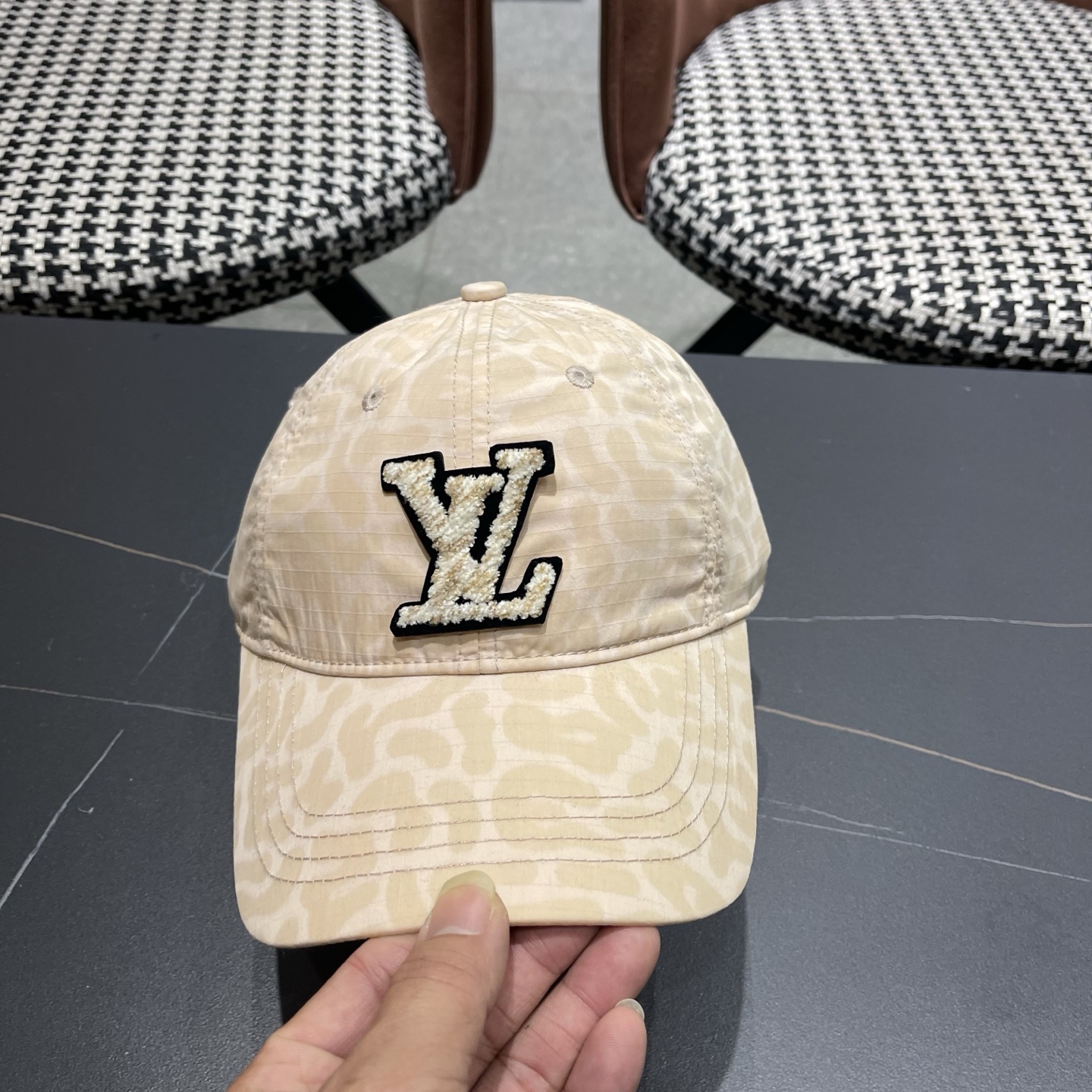 LouiVuittonLV👒新款路易威登棒球帽，简单大方 男女通用遮阳帽，