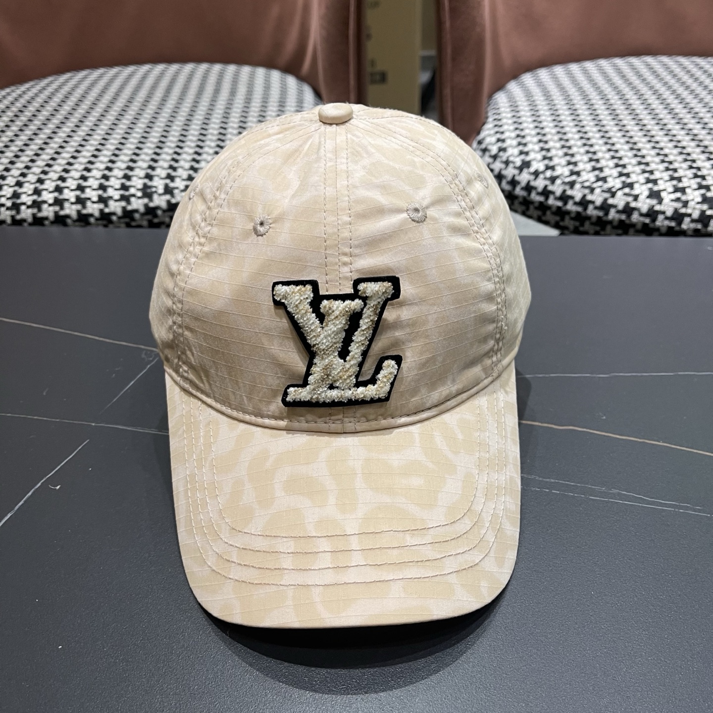 LouiVuittonLV👒新款路易威登棒球帽，简单大方 男女通用遮阳帽，