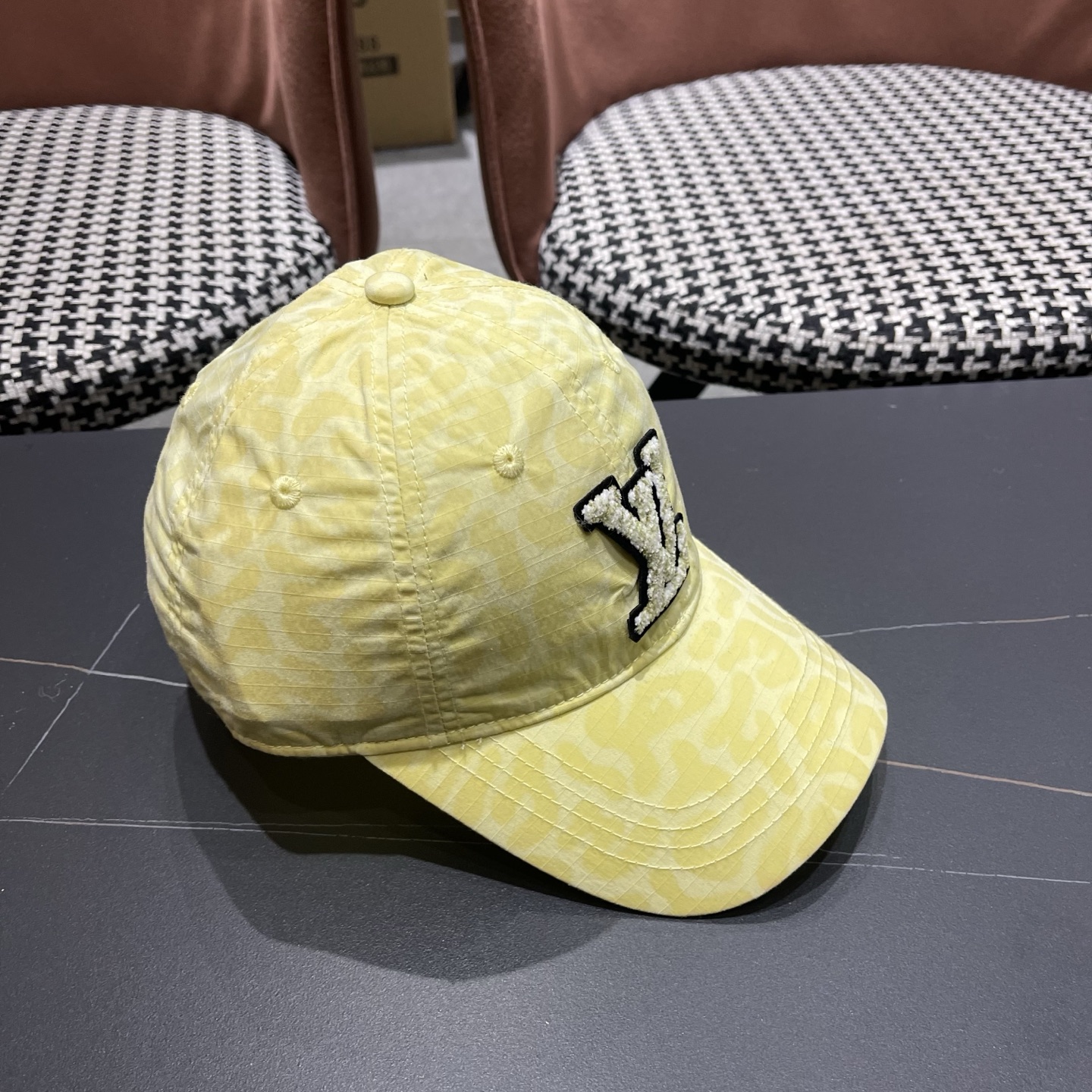 LouiVuittonLV👒新款路易威登棒球帽，简单大方 男女通用遮阳帽，