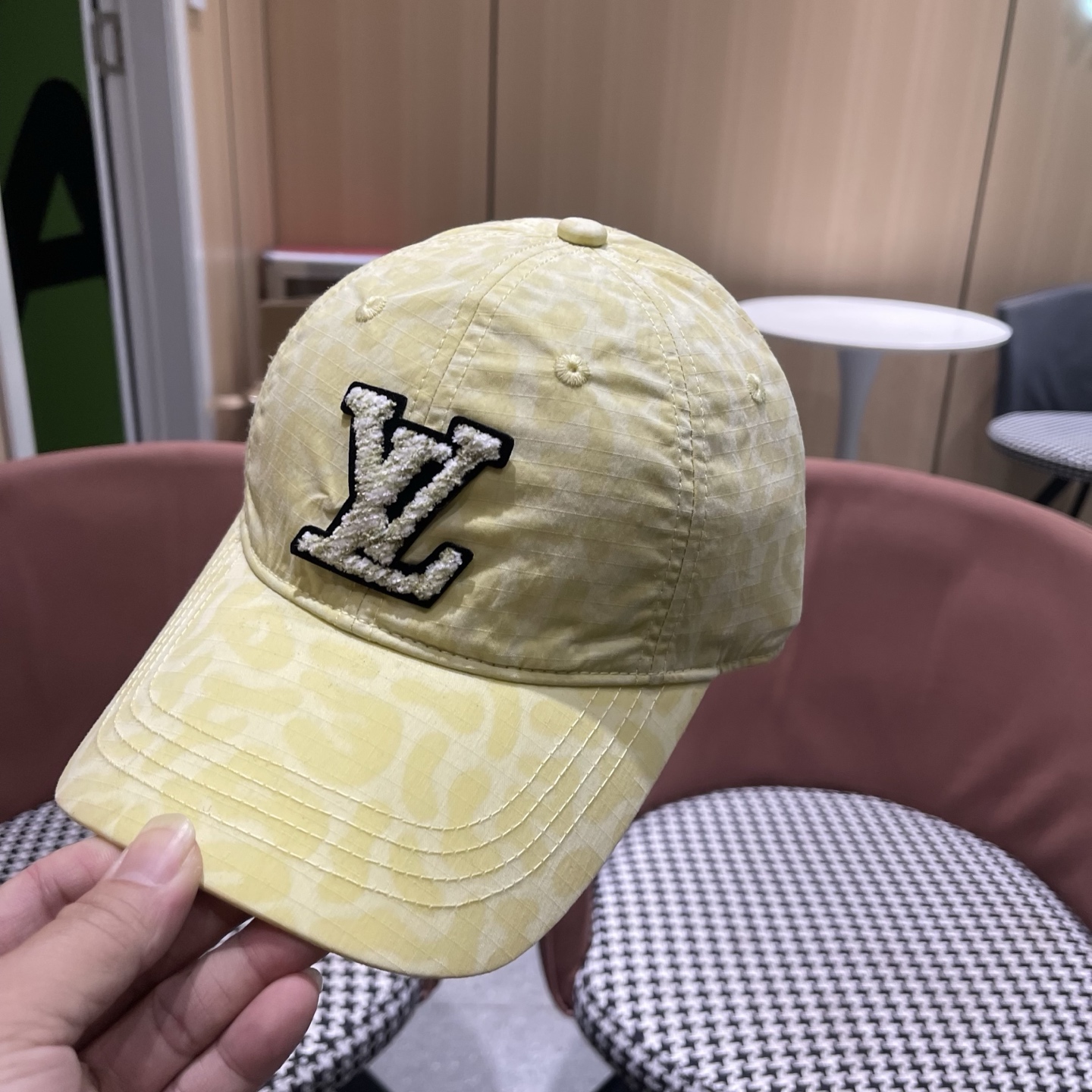 LouiVuittonLV👒新款路易威登棒球帽，简单大方 男女通用遮阳帽，