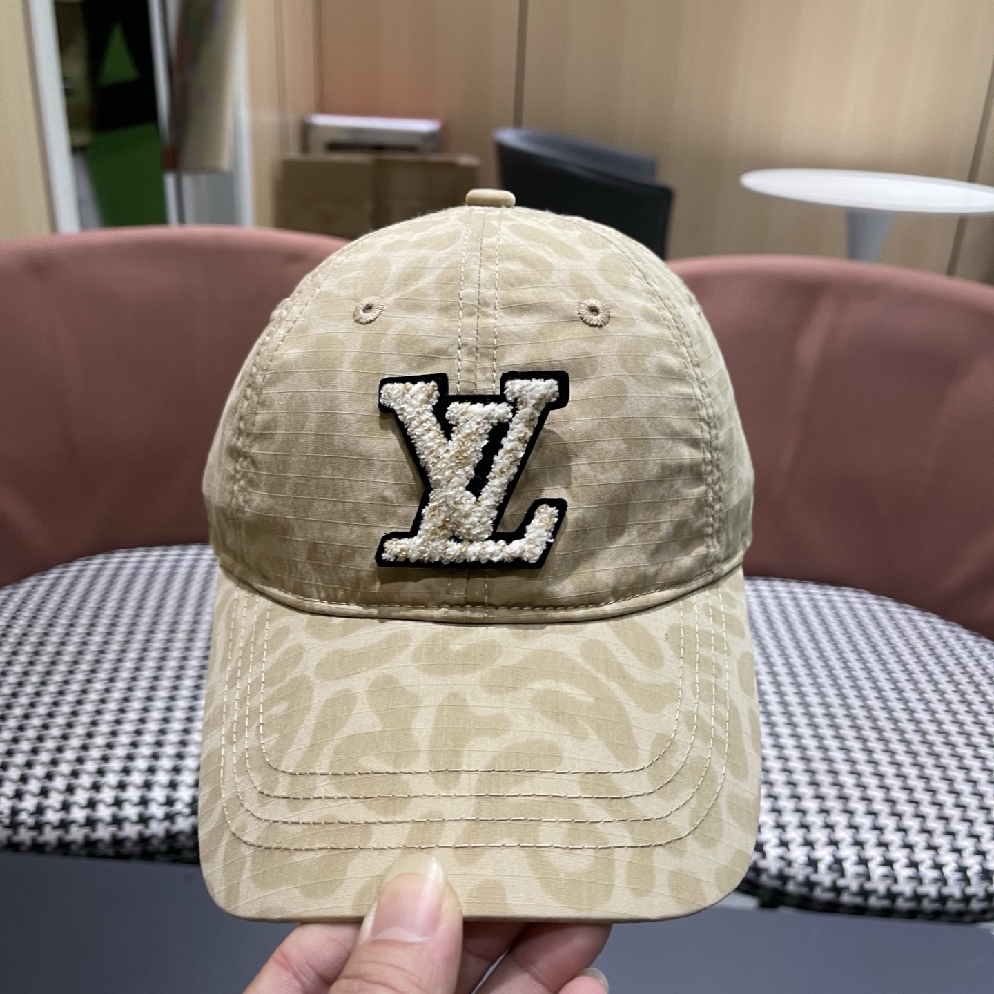 LouiVuittonLV👒新款路易威登棒球帽，简单大方 男女通用遮阳帽，