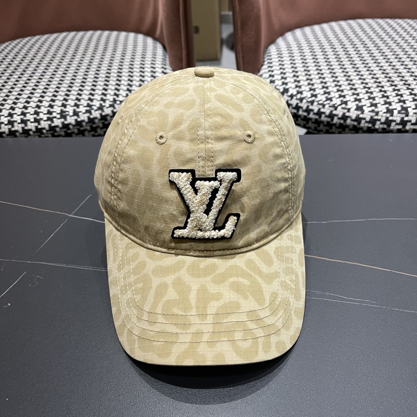 LouiVuittonLV👒新款路易威登棒球帽，简单大方 男女通用遮阳帽，