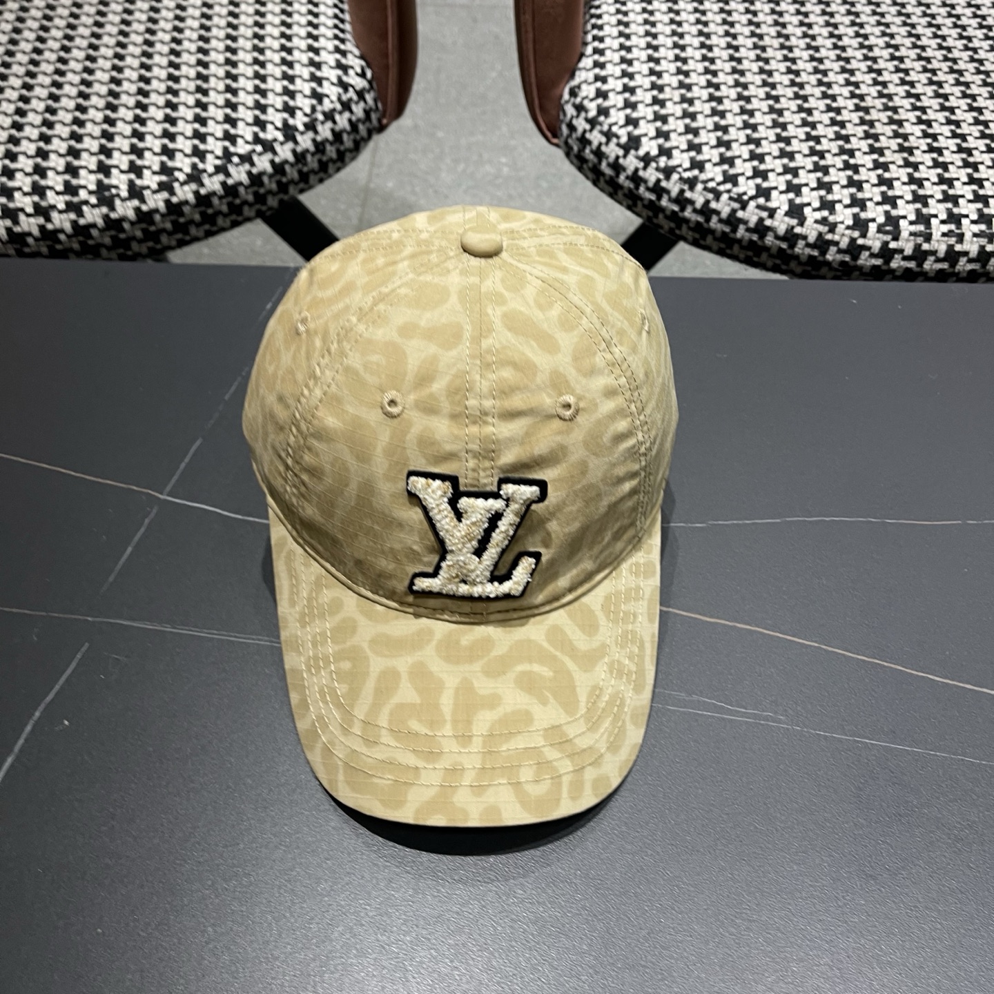 LouiVuittonLV👒新款路易威登棒球帽，简单大方 男女通用遮阳帽，