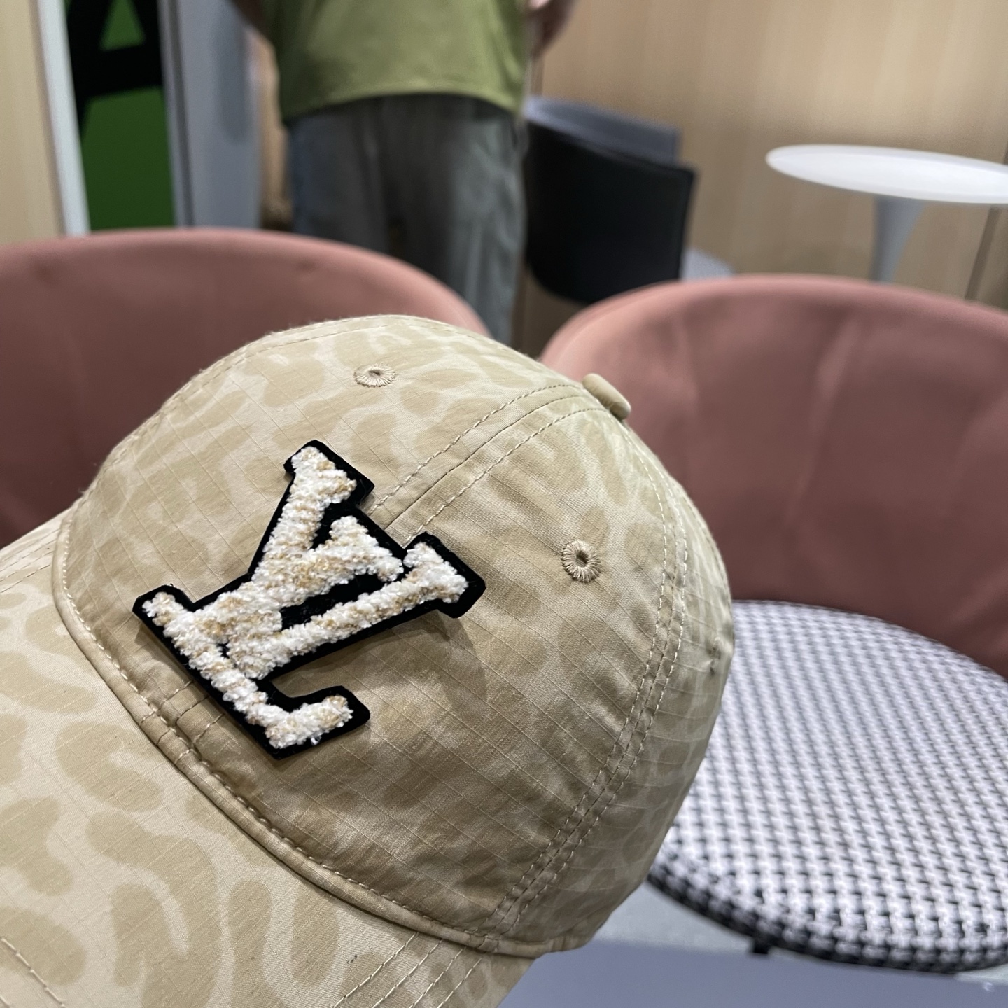 LouiVuittonLV👒新款路易威登棒球帽，简单大方 男女通用遮阳帽，