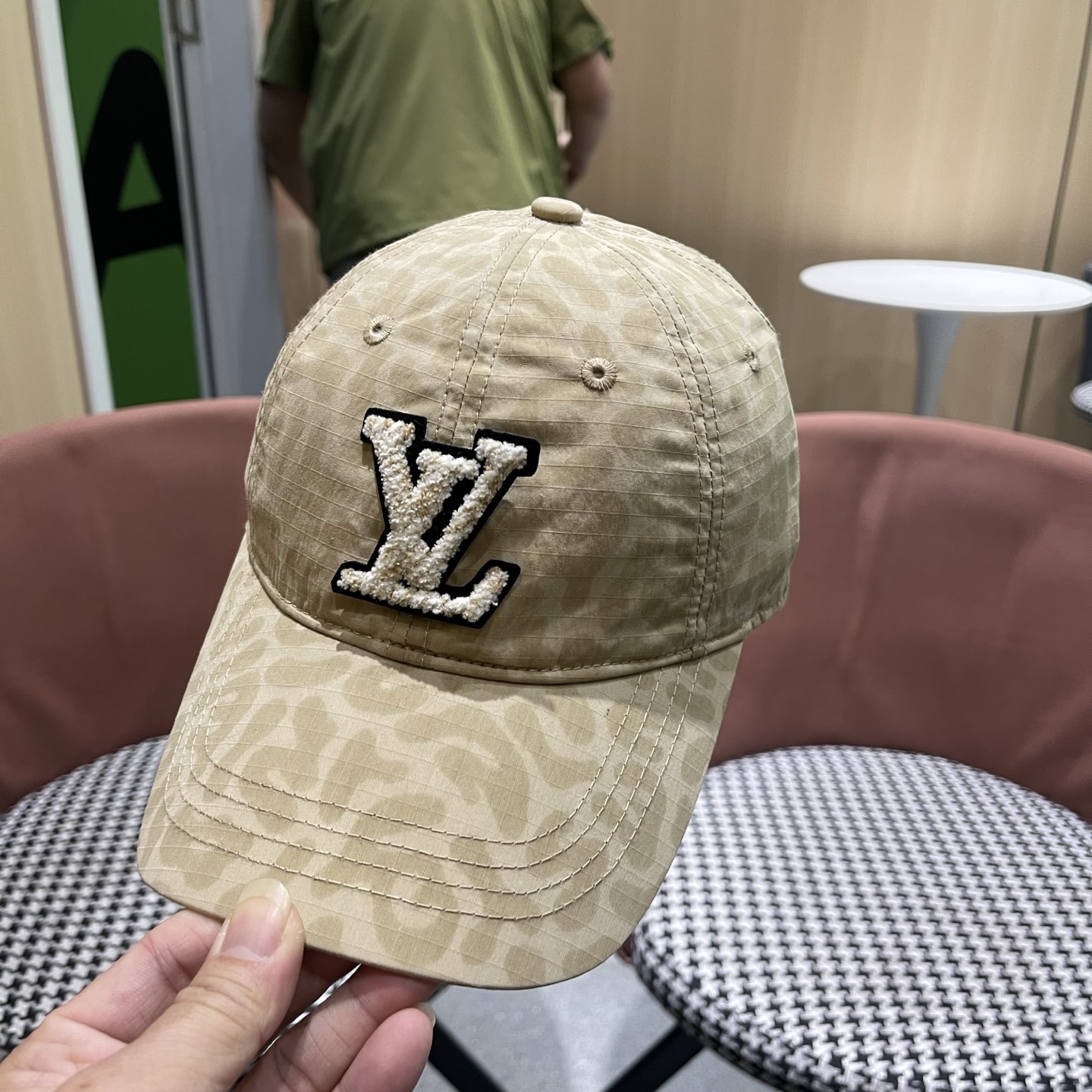 LouiVuittonLV👒新款路易威登棒球帽，简单大方 男女通用遮阳帽，