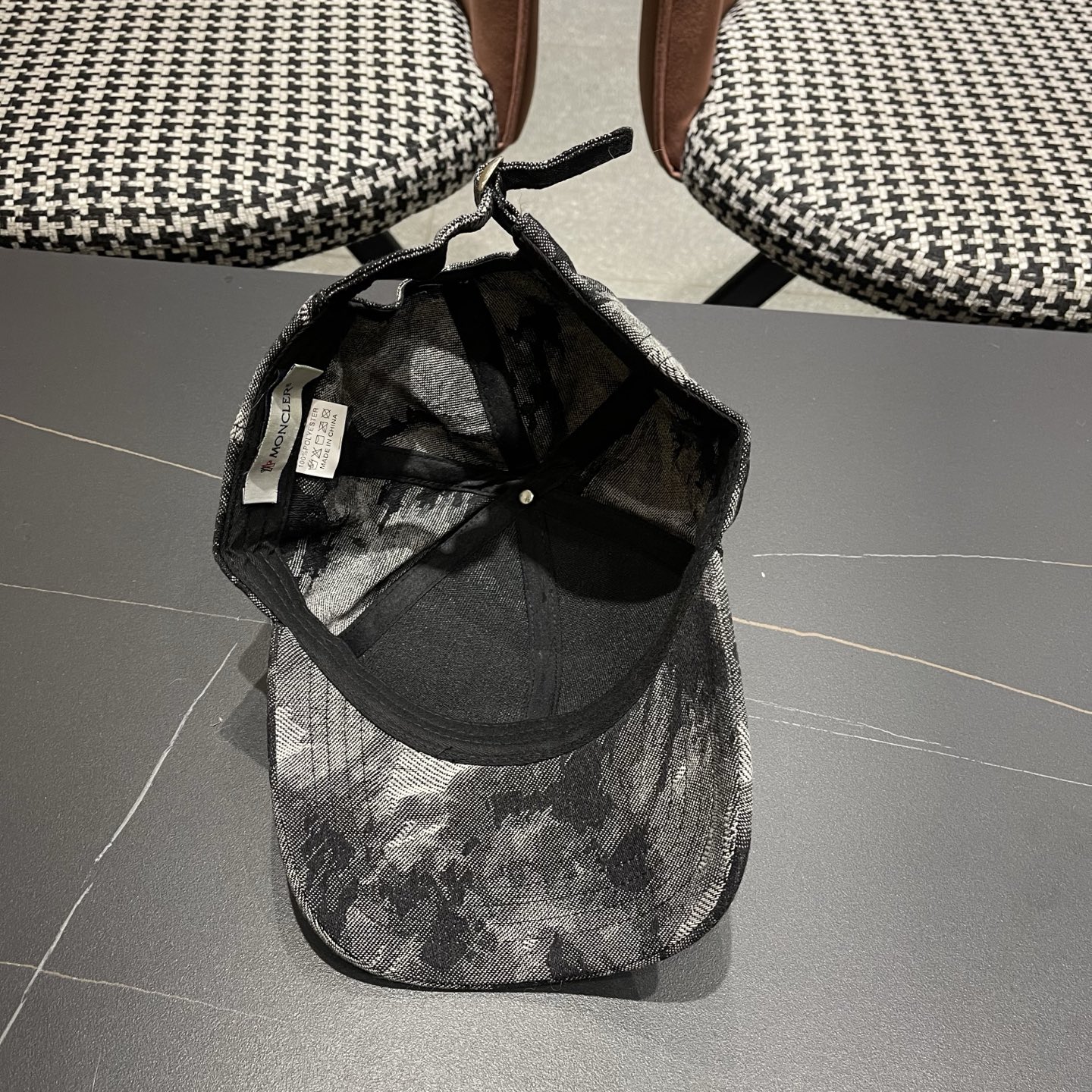 蒙口MONCLER 牛仔棒球帽，年轻时尚潮人穿搭色系，视觉效果超强，好看有质感！