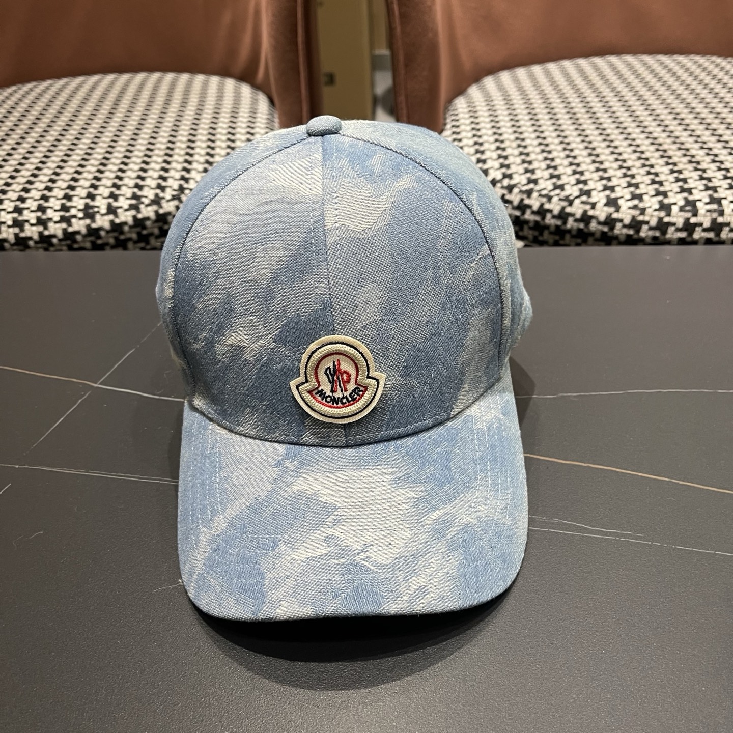蒙口MONCLER 牛仔棒球帽，年轻时尚潮人穿搭色系，视觉效果超强，好看有质感！