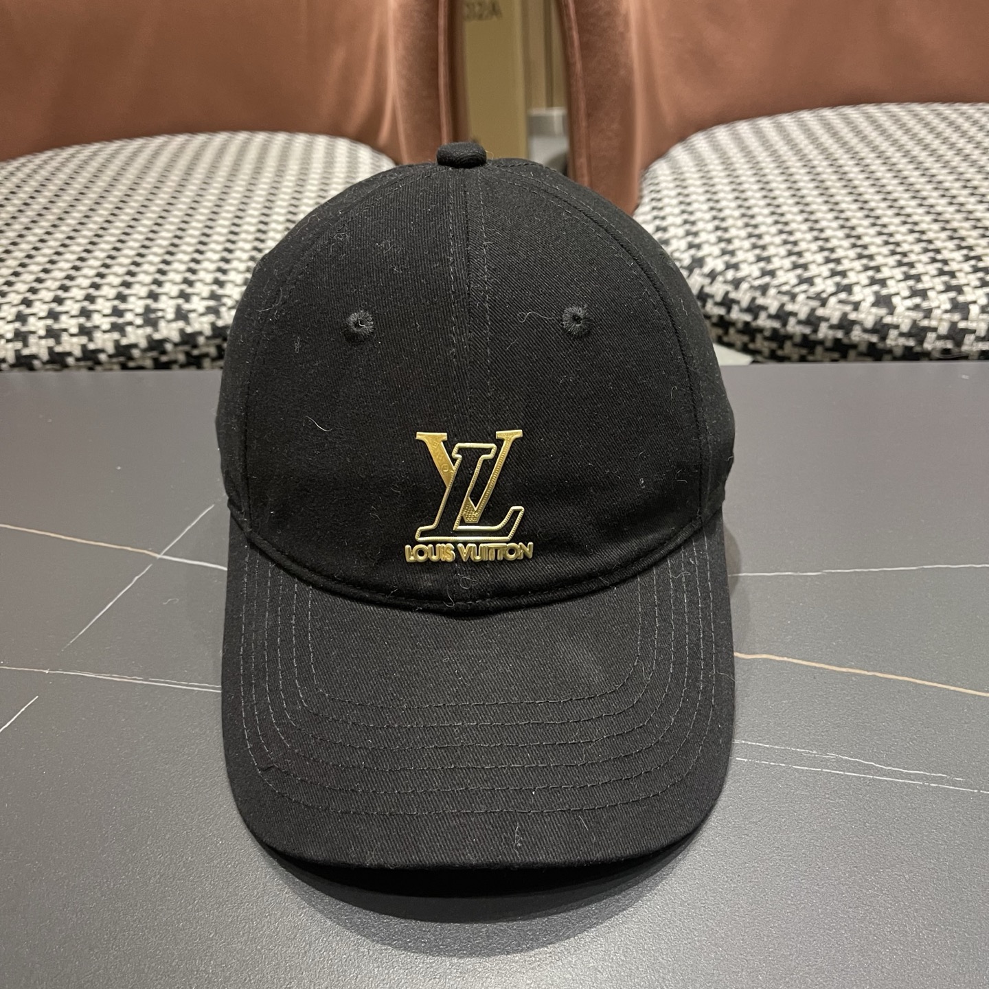 。🧢路易威登lv棒球帽 LouisVuitton😍新款重工打造♥️高端大气，百搭款🤗男女通用！