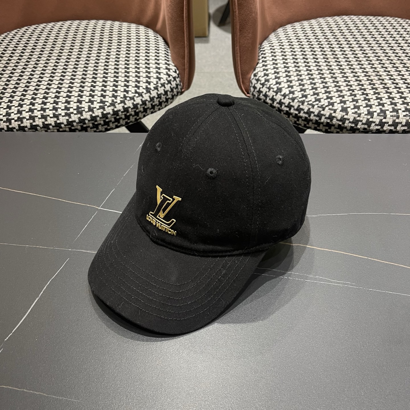 。🧢路易威登lv棒球帽 LouisVuitton😍新款重工打造♥️高端大气，百搭款🤗男女通用！