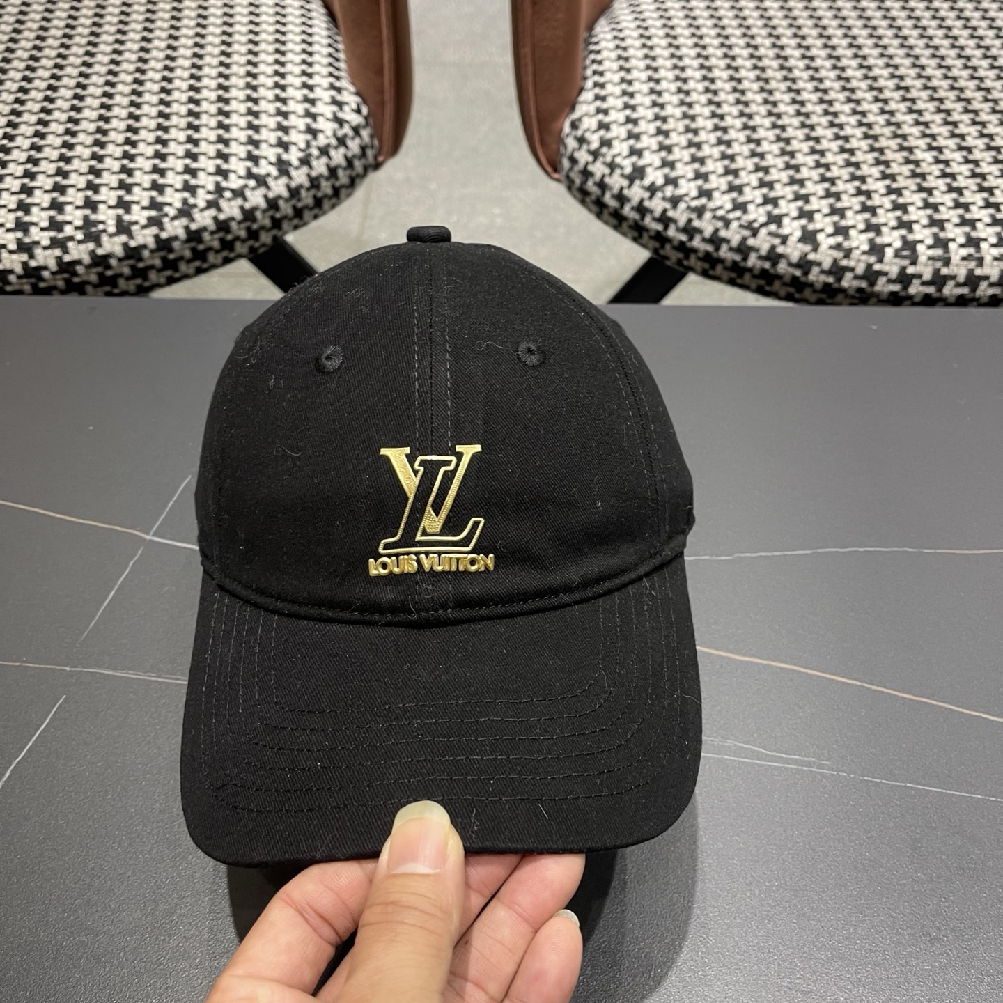 。🧢路易威登lv棒球帽 LouisVuitton😍新款重工打造♥️高端大气，百搭款🤗男女通用！