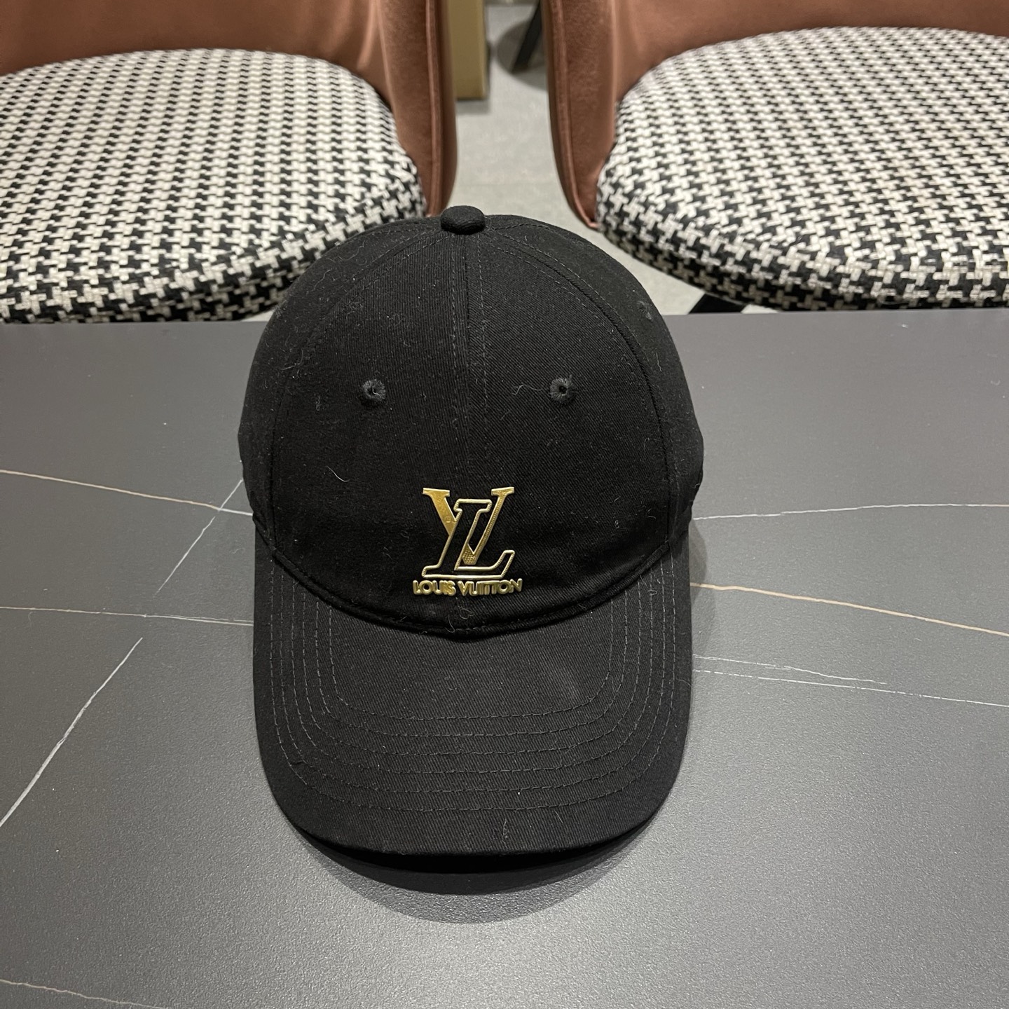 。🧢路易威登lv棒球帽 LouisVuitton😍新款重工打造♥️高端大气，百搭款🤗男女通用！