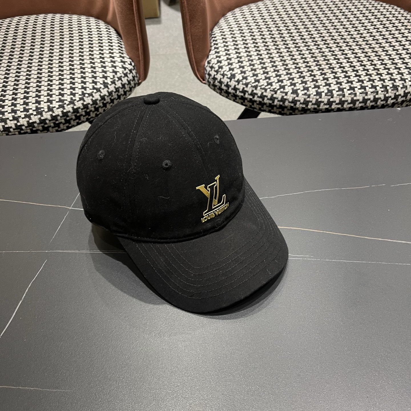 。🧢路易威登lv棒球帽 LouisVuitton😍新款重工打造♥️高端大气，百搭款🤗男女通用！