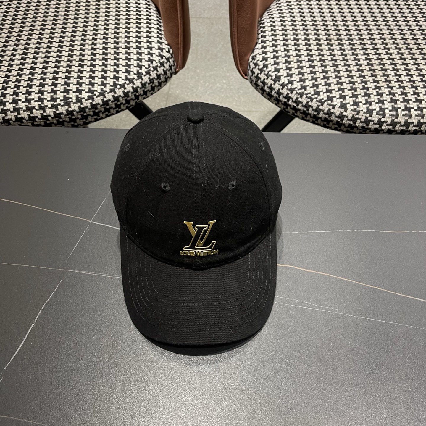 。🧢路易威登lv棒球帽 LouisVuitton😍新款重工打造♥️高端大气，百搭款🤗男女通用！