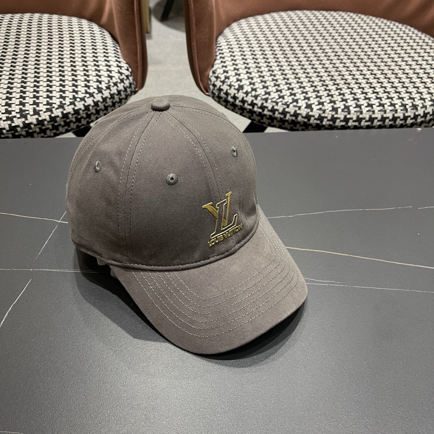 。🧢路易威登lv棒球帽 LouisVuitton😍新款重工打造♥️高端大气，百搭款🤗男女通用！