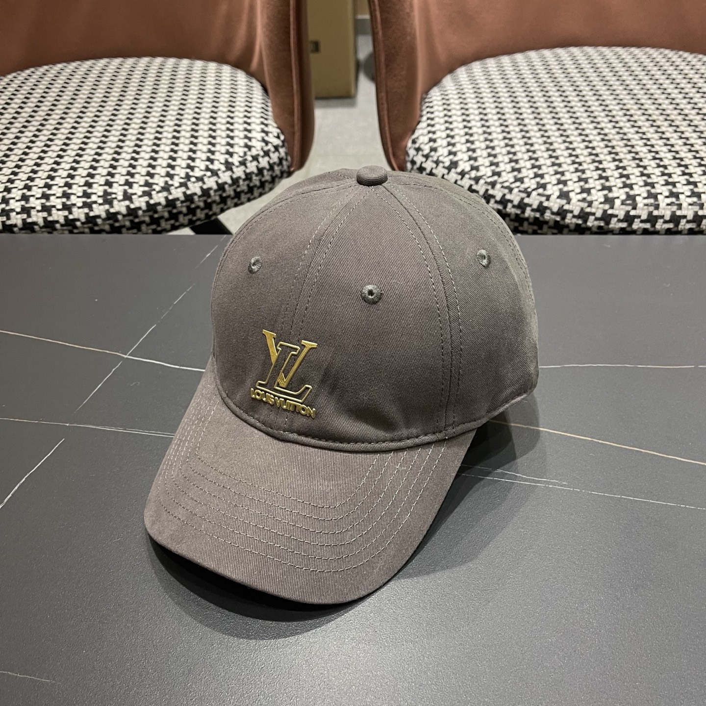 。🧢路易威登lv棒球帽 LouisVuitton😍新款重工打造♥️高端大气，百搭款🤗男女通用！