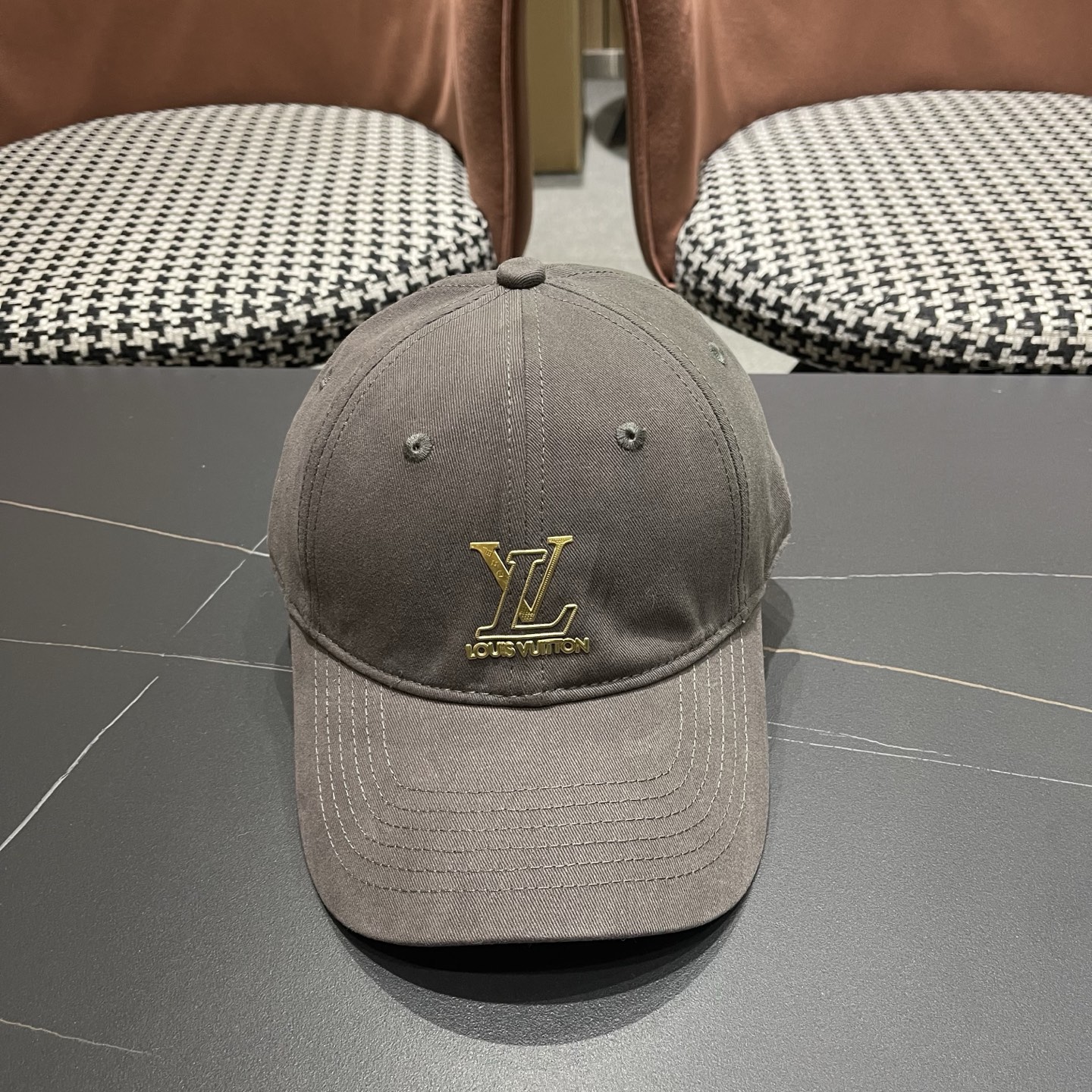 。🧢路易威登lv棒球帽 LouisVuitton😍新款重工打造♥️高端大气，百搭款🤗男女通用！