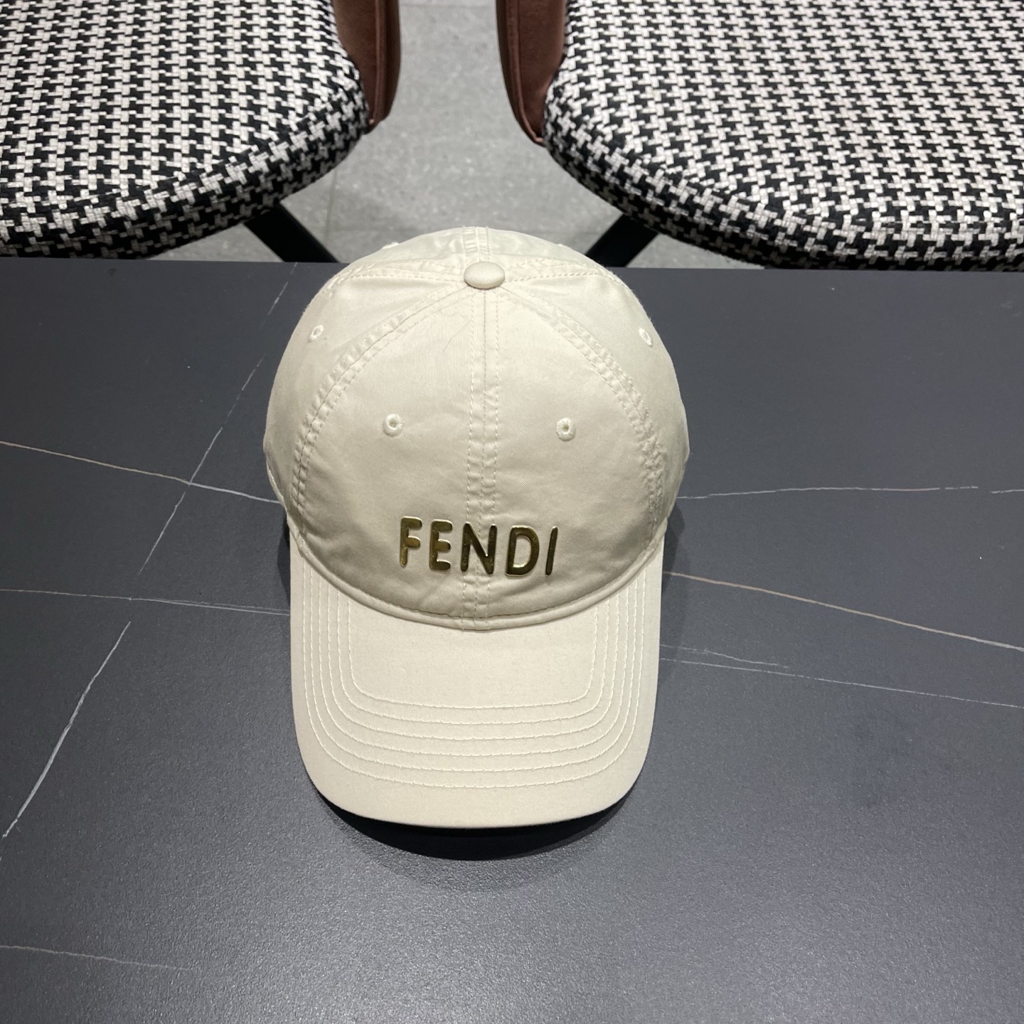 FENDI芬迪 新款棒球帽🧢 气质穿搭单品，质量杠杠[强]