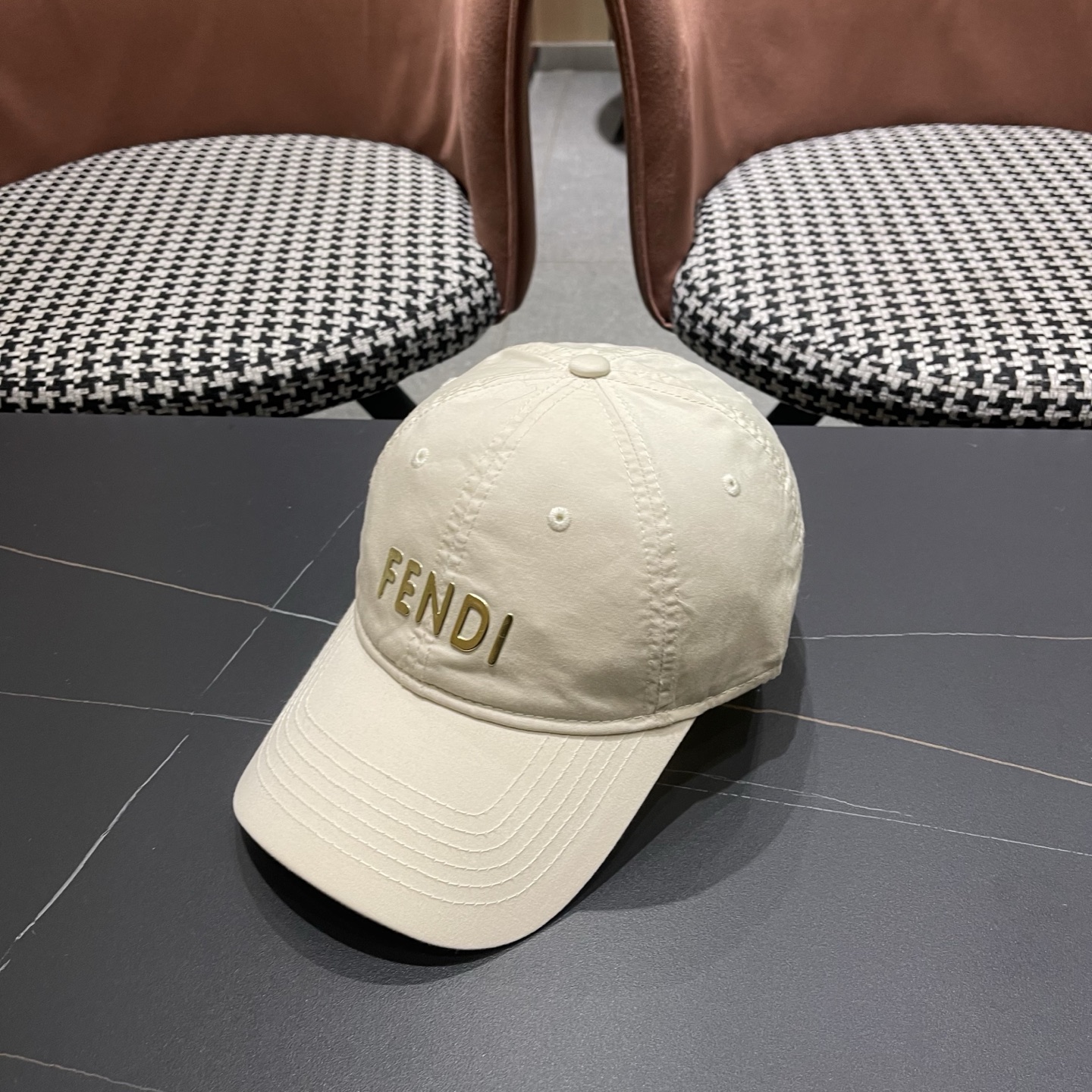 FENDI芬迪 新款棒球帽🧢 气质穿搭单品，质量杠杠[强]