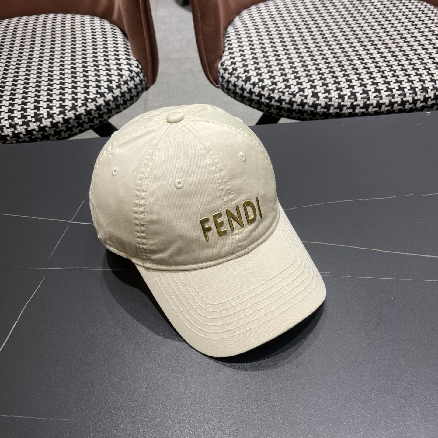 FENDI芬迪 新款棒球帽🧢 气质穿搭单品，质量杠杠[强]