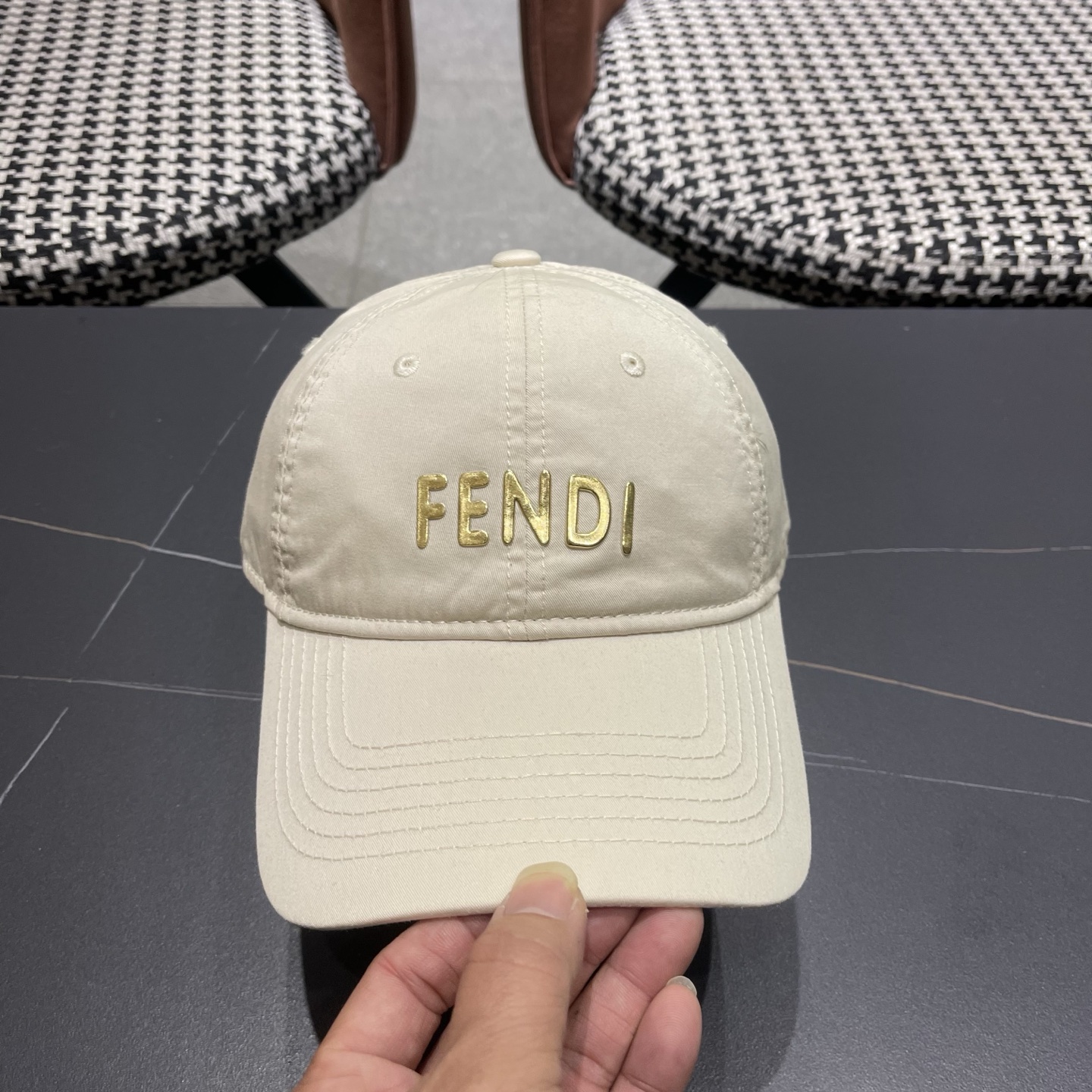 FENDI芬迪 新款棒球帽🧢 气质穿搭单品，质量杠杠[强]