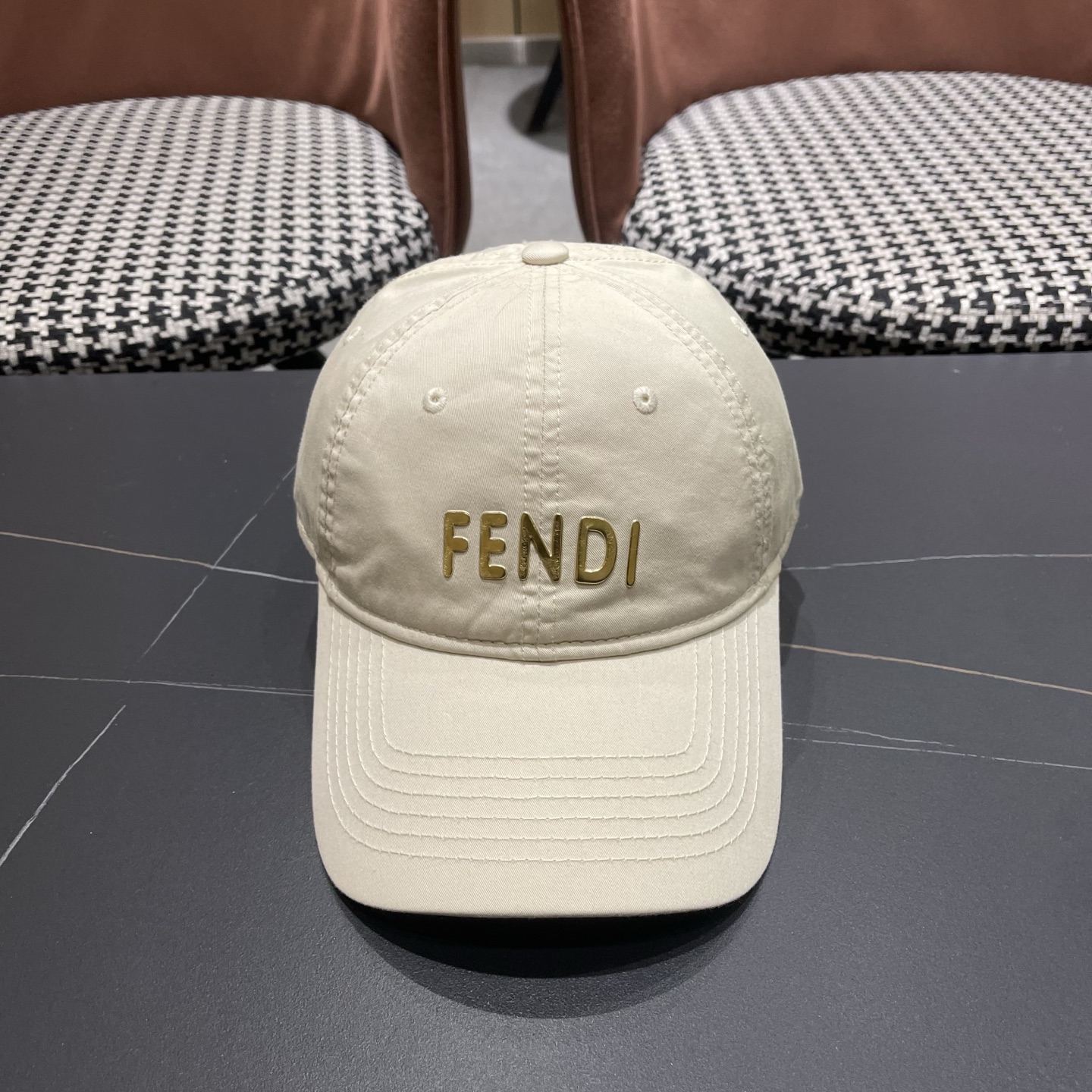 FENDI芬迪 新款棒球帽🧢 气质穿搭单品，质量杠杠[强]