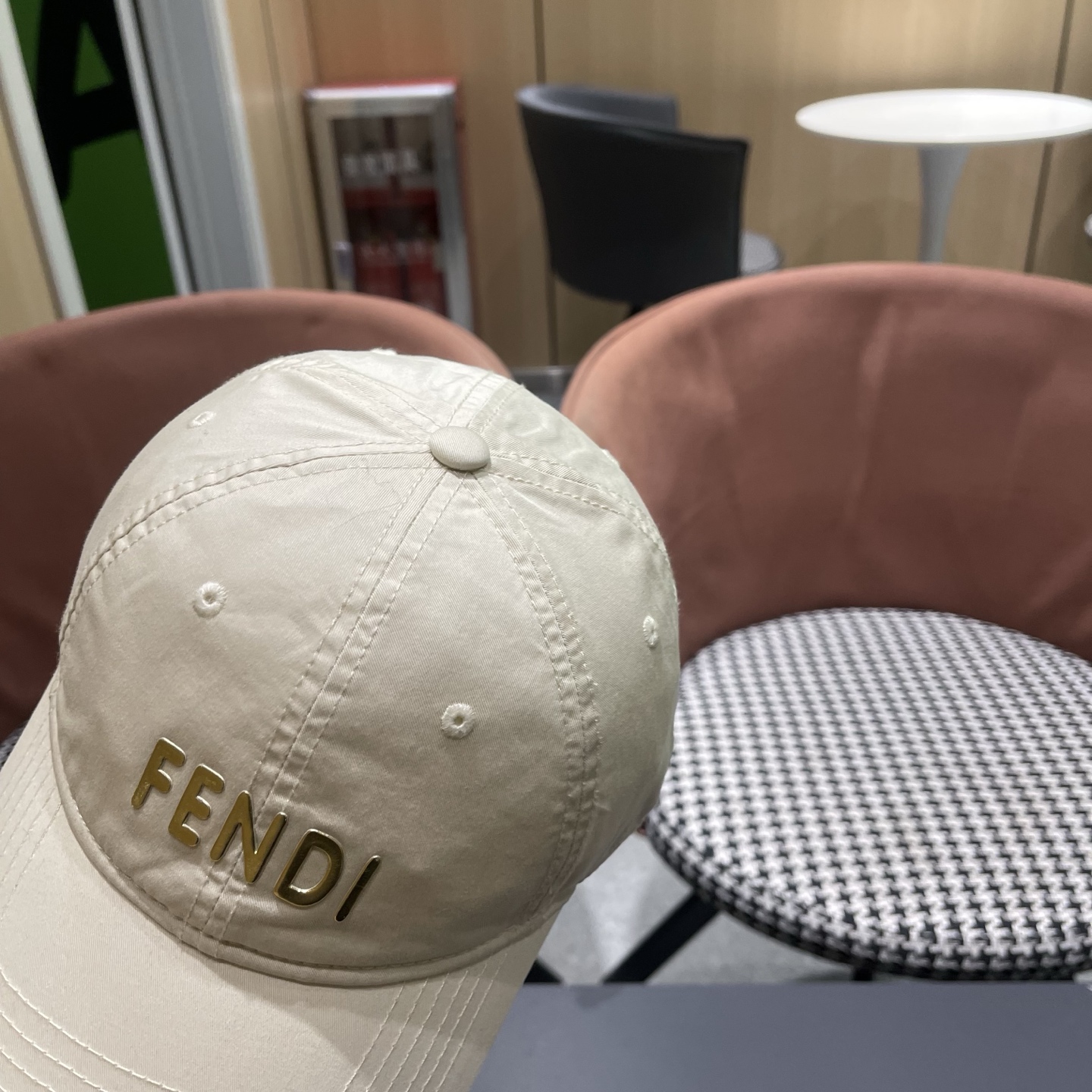 FENDI芬迪 新款棒球帽🧢 气质穿搭单品，质量杠杠[强]