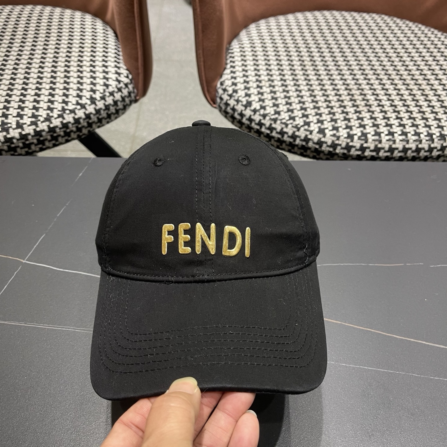 FENDI芬迪 新款棒球帽🧢 气质穿搭单品，质量杠杠[强]