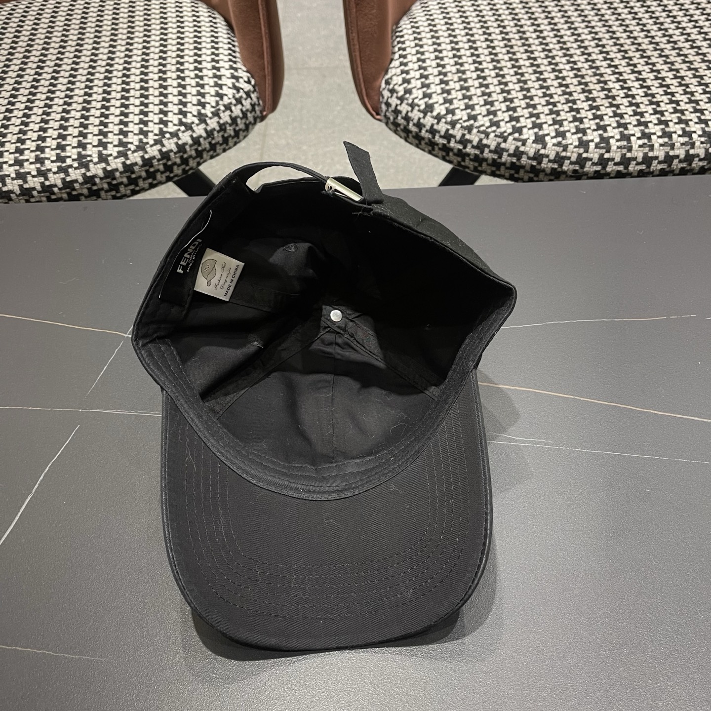 FENDI芬迪 新款棒球帽🧢 气质穿搭单品，质量杠杠[强]