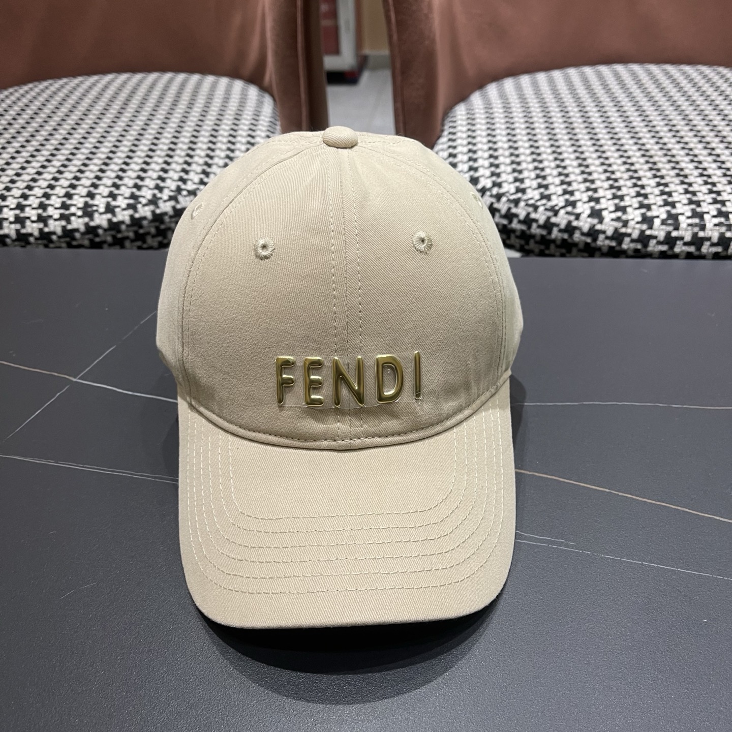 FENDI芬迪 新款棒球帽🧢 气质穿搭单品，质量杠杠[强]