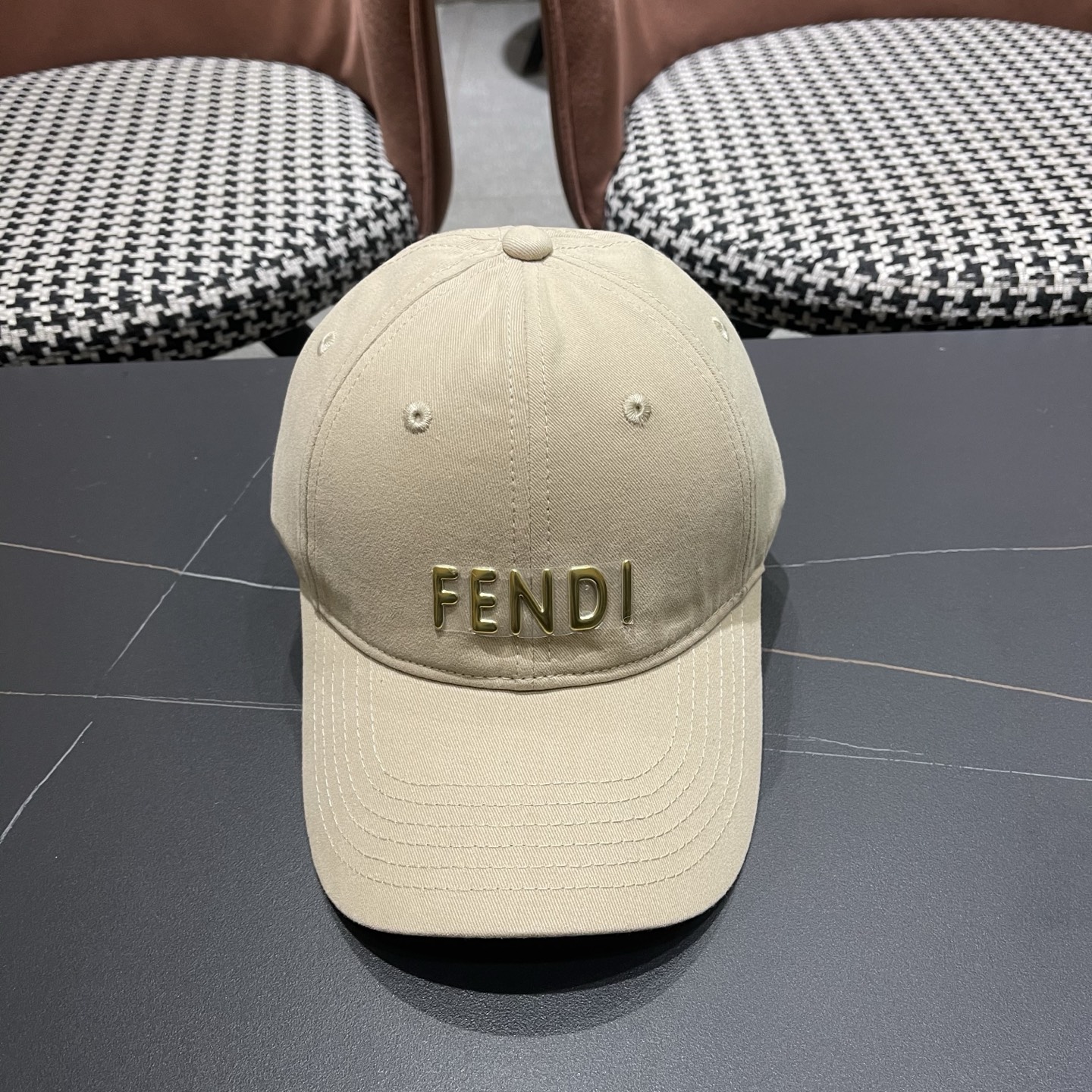 FENDI芬迪 新款棒球帽🧢 气质穿搭单品，质量杠杠[强]