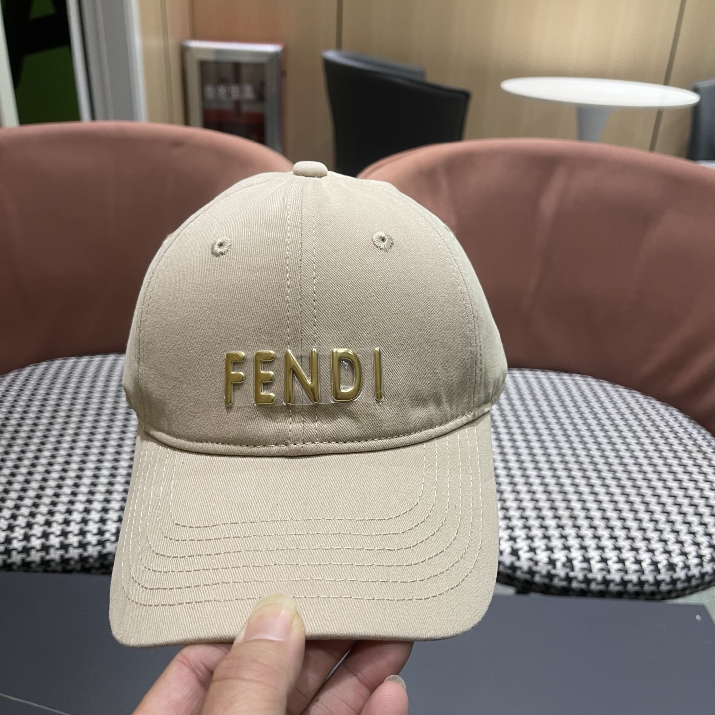 FENDI芬迪 新款棒球帽🧢 气质穿搭单品，质量杠杠[强]