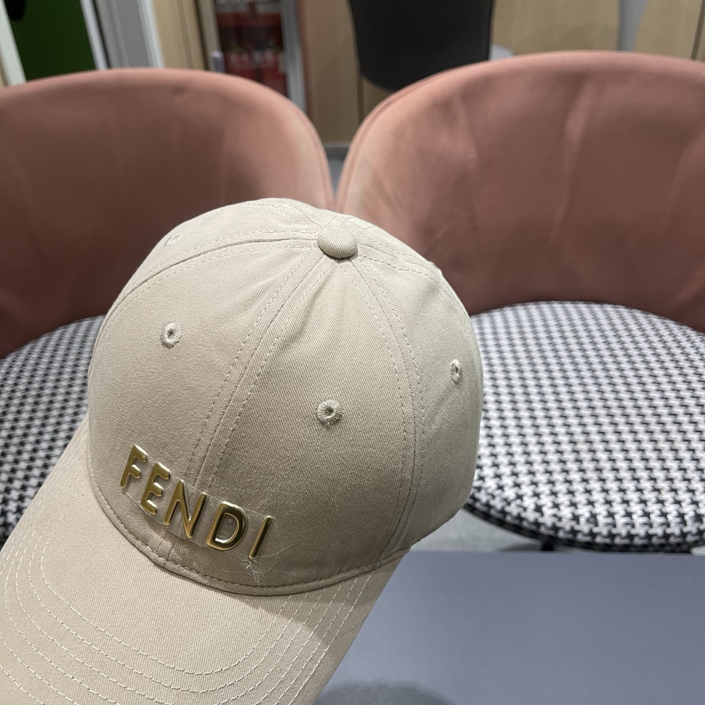 FENDI芬迪 新款棒球帽🧢 气质穿搭单品，质量杠杠[强]
