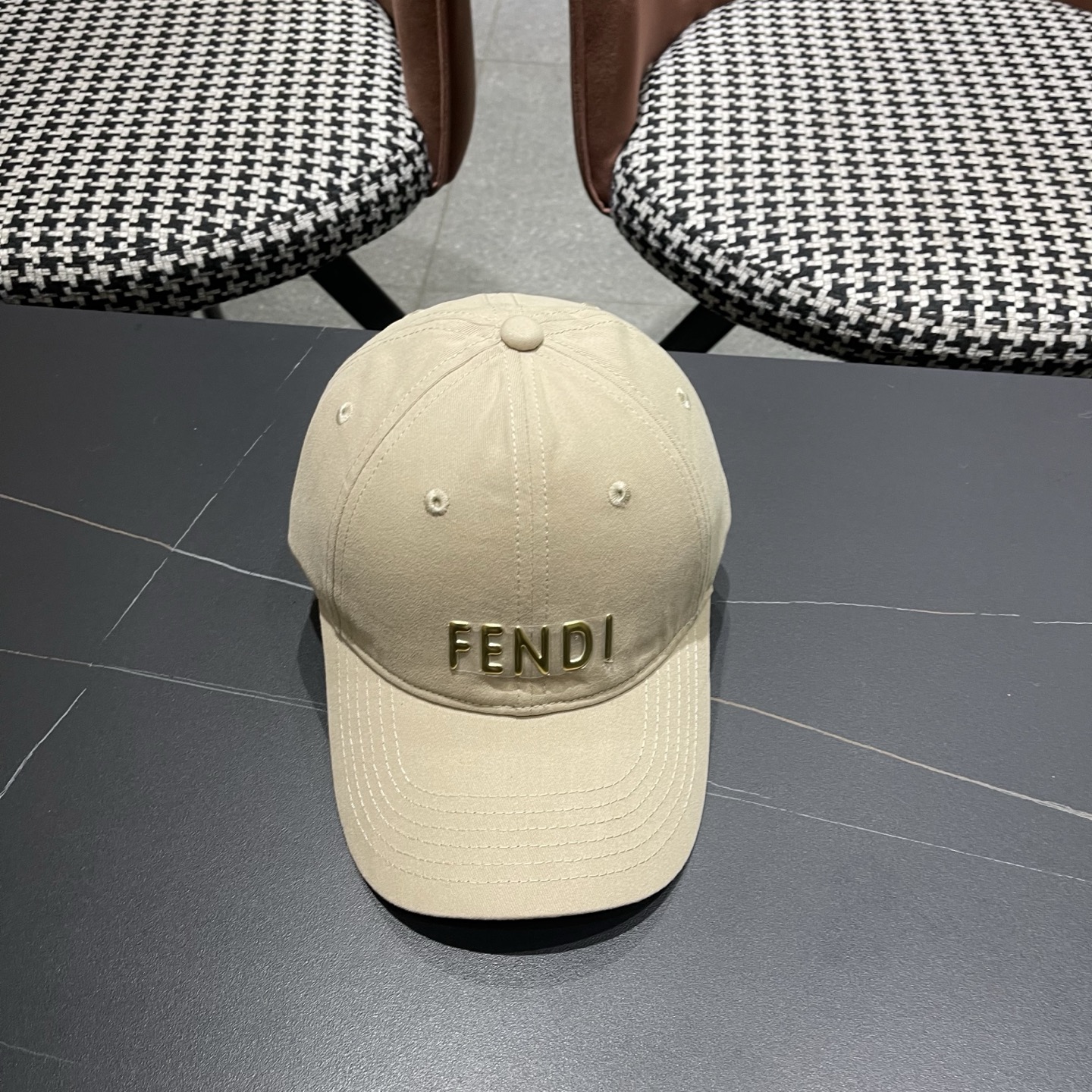 FENDI芬迪 新款棒球帽🧢 气质穿搭单品，质量杠杠[强]