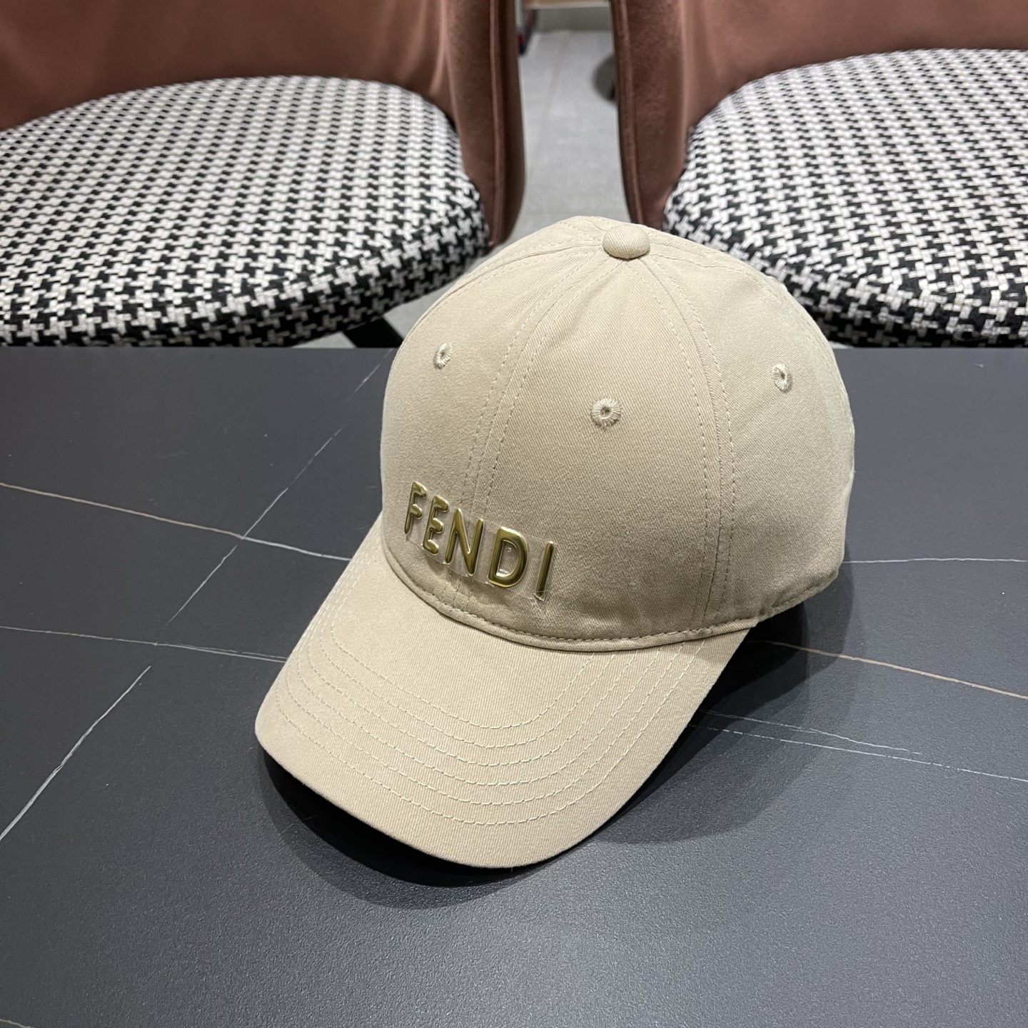 FENDI芬迪 新款棒球帽🧢 气质穿搭单品，质量杠杠[强]