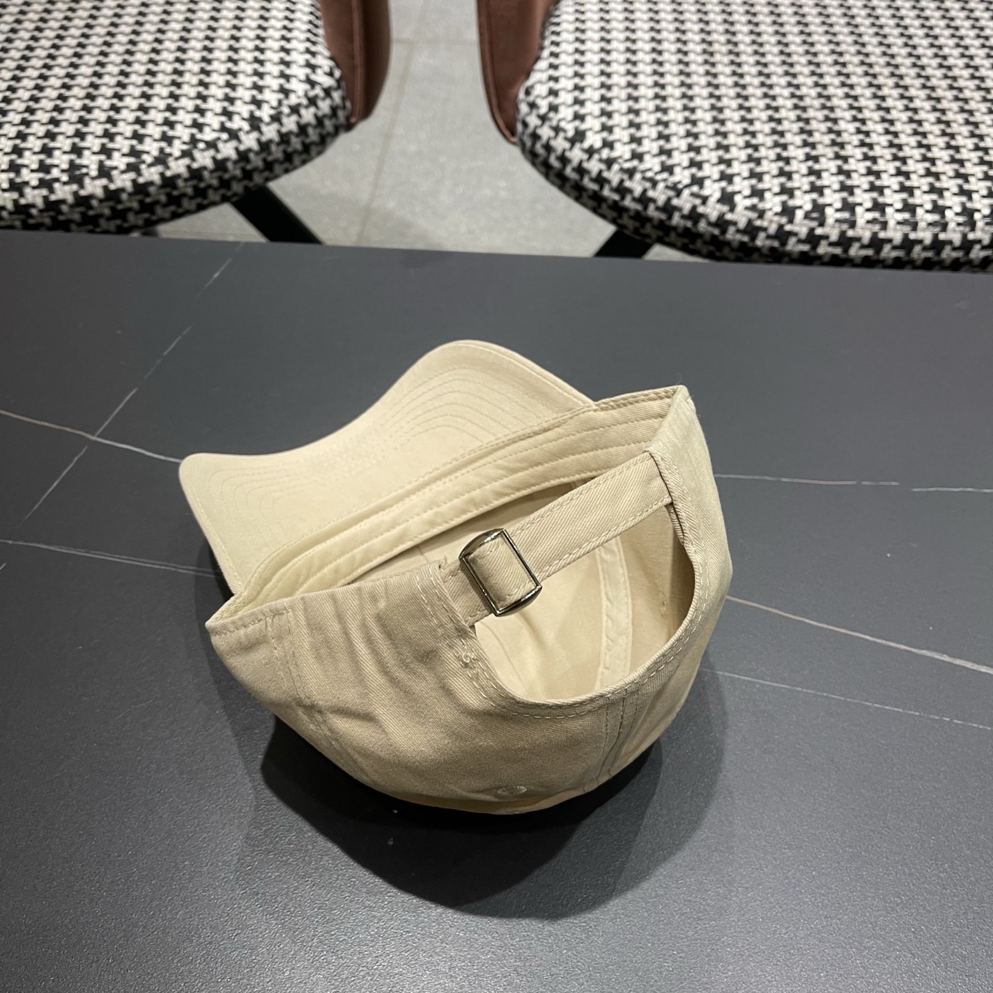 FENDI芬迪 新款棒球帽🧢 气质穿搭单品，质量杠杠[强]