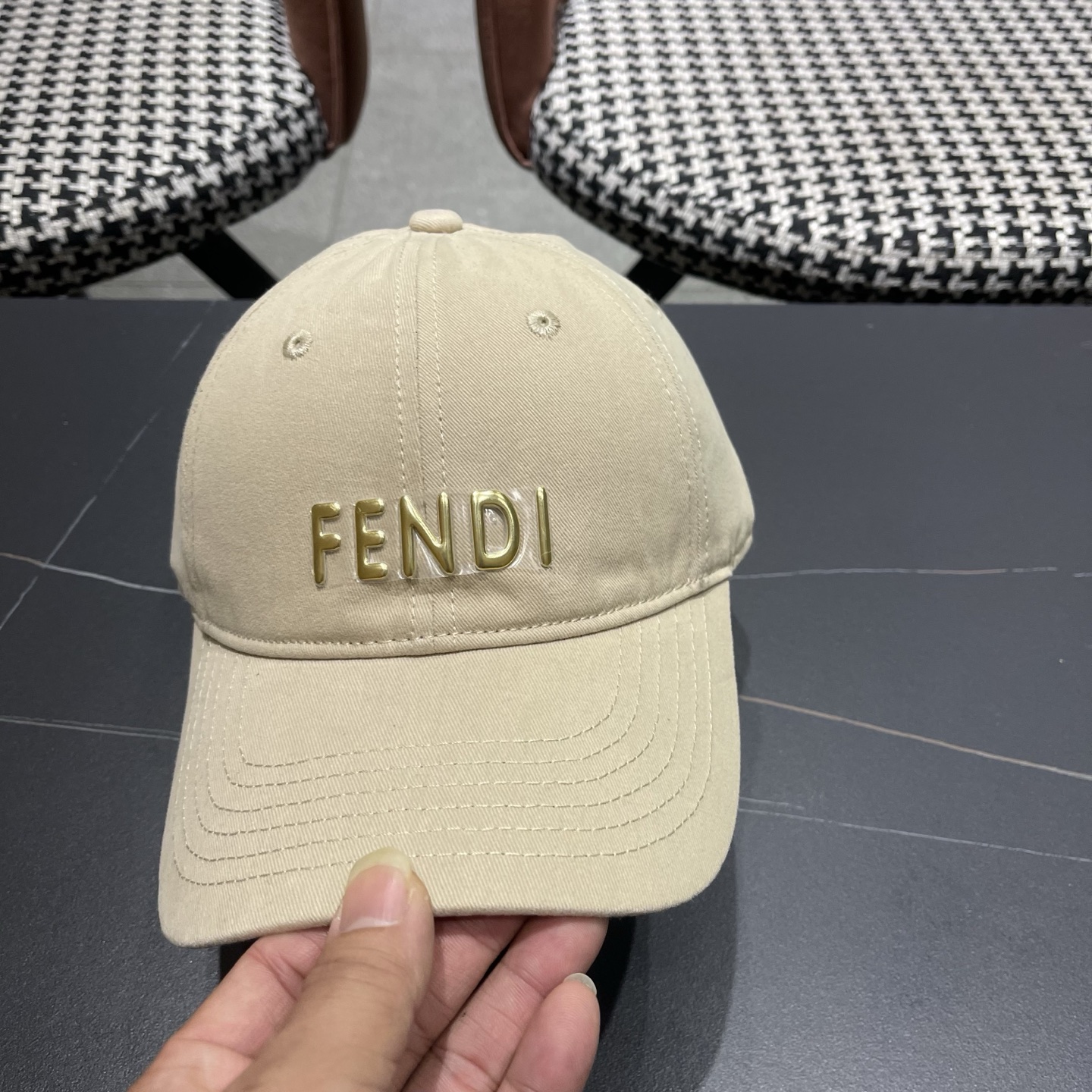 FENDI芬迪 新款棒球帽🧢 气质穿搭单品，质量杠杠[强]